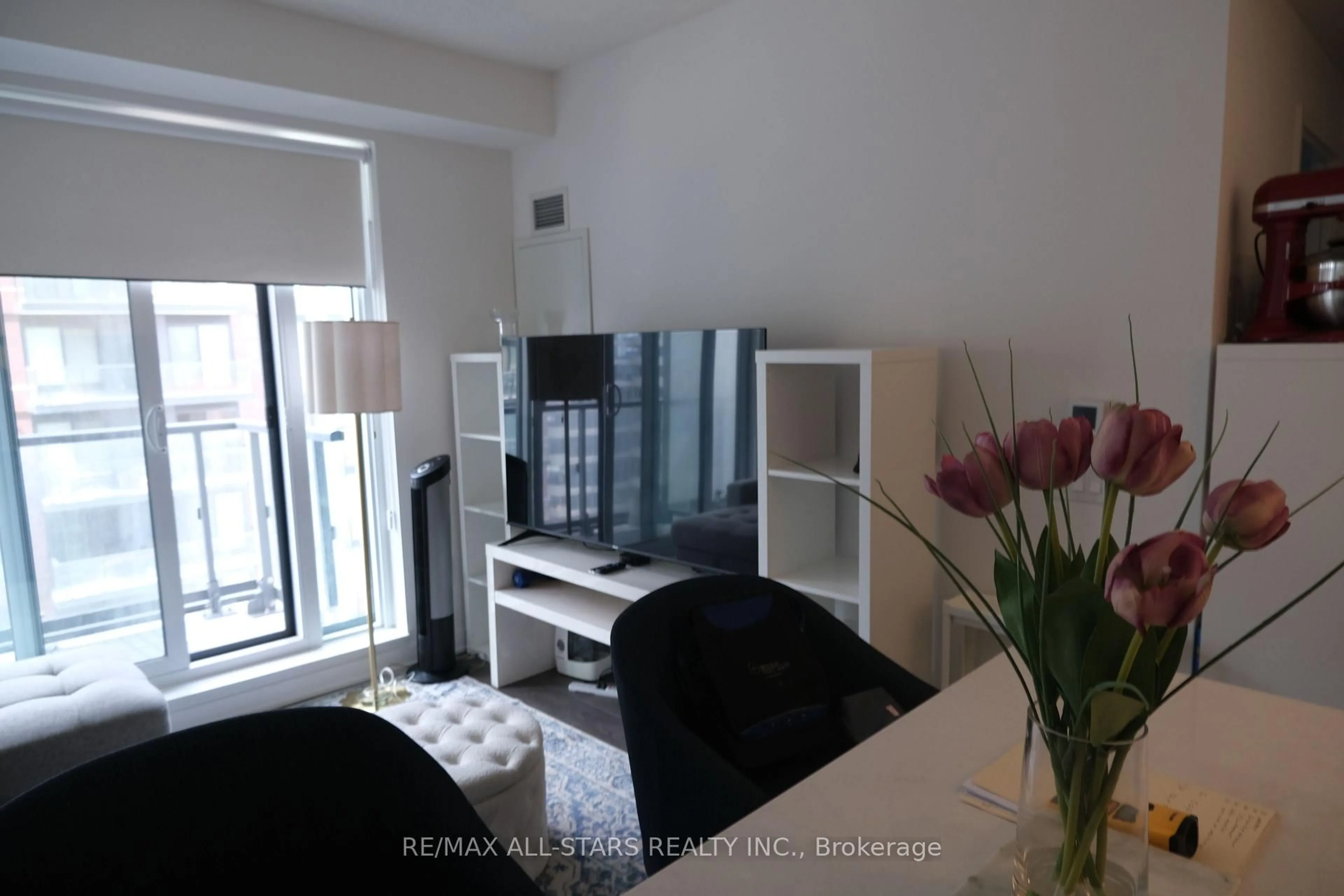 Living room with furniture, unknown for 130 River St #1007, Toronto Ontario L6L 3B5