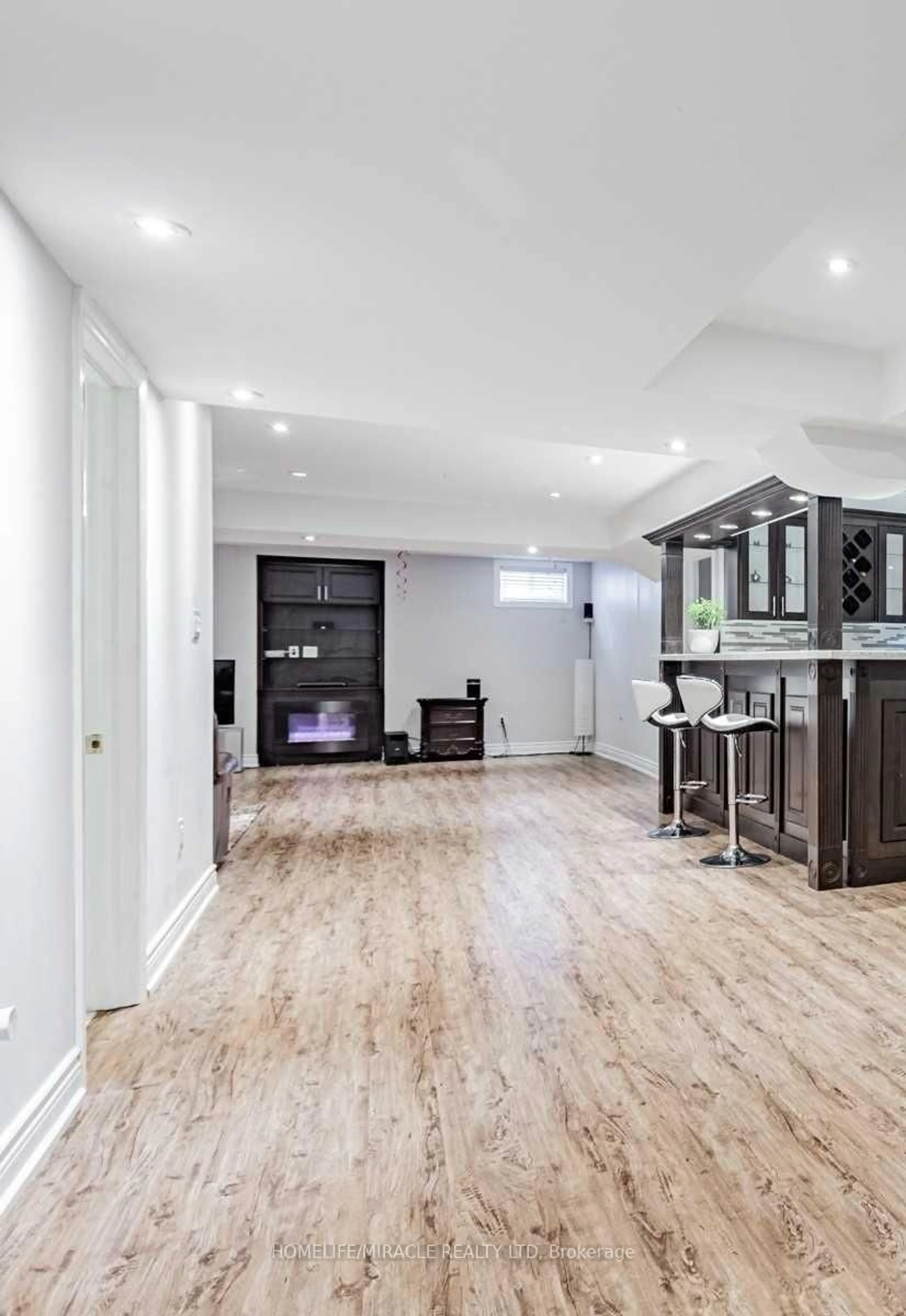 Unknown for 170 Maxwell St, Toronto Ontario M3H 0B5