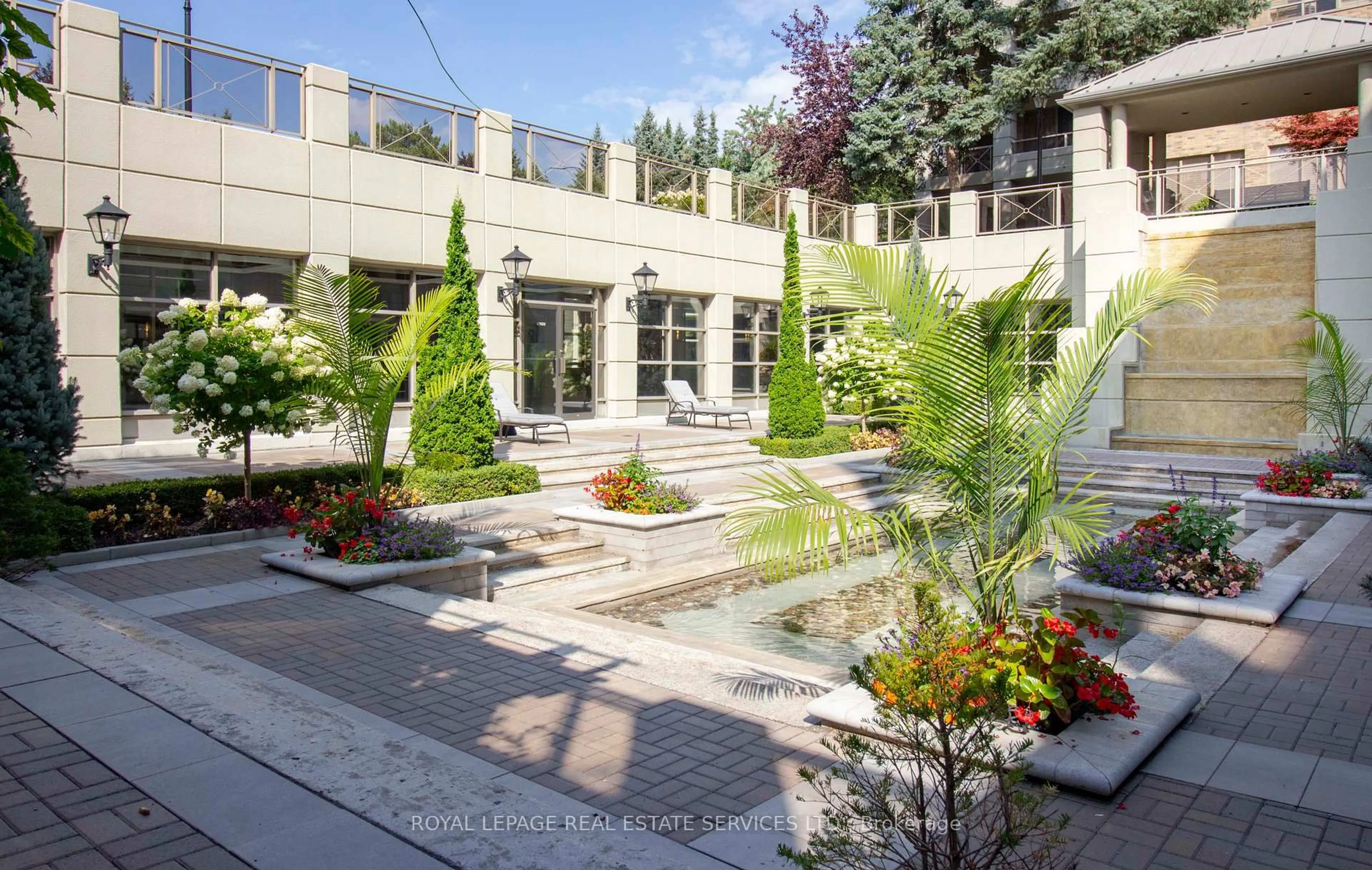 Patio, street for 215 The Donway West #612, Toronto Ontario M3B 3P5