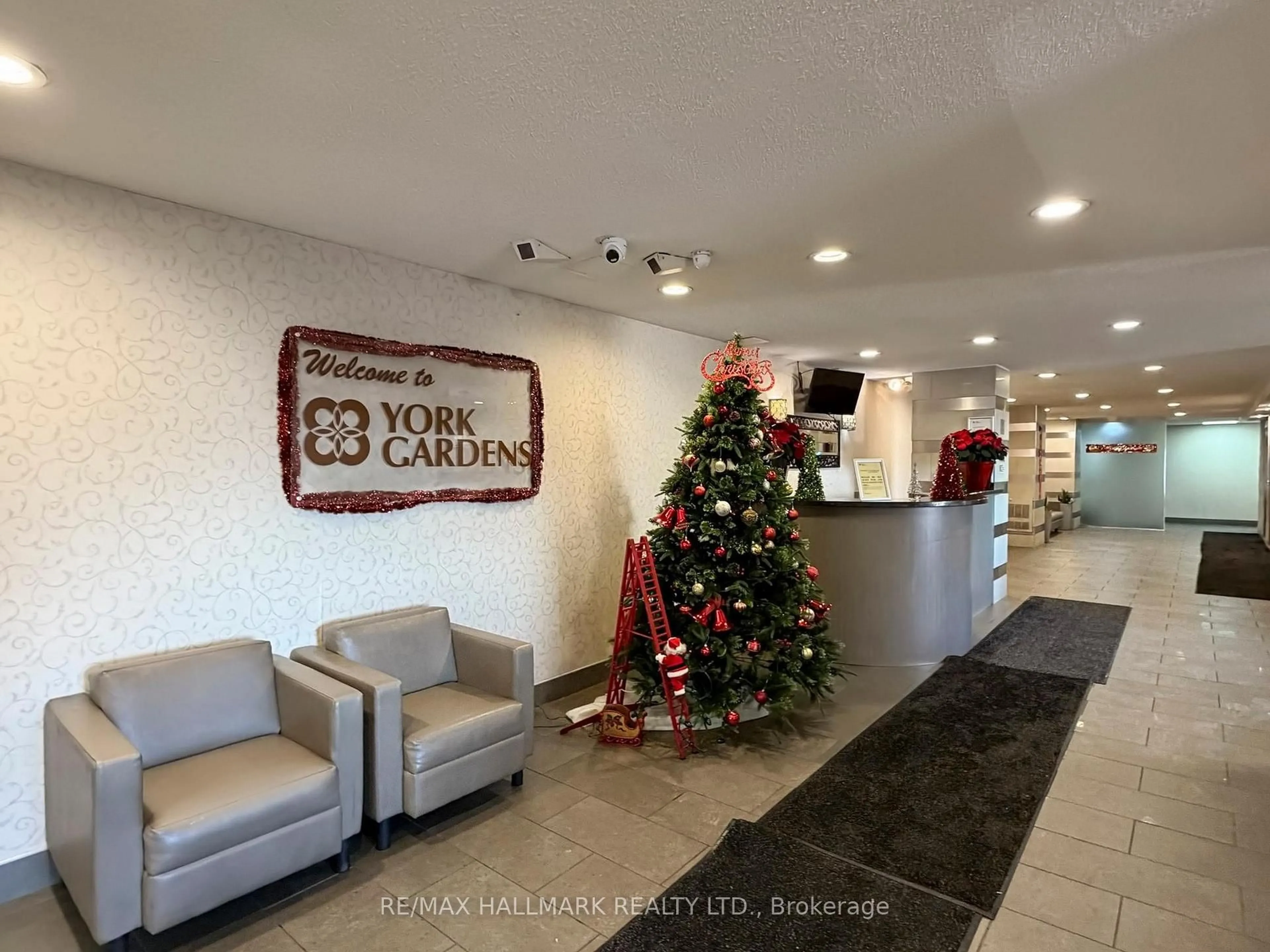 Lobby for 5 Parkway Forest Dr #817, Toronto Ontario M2J 1L2