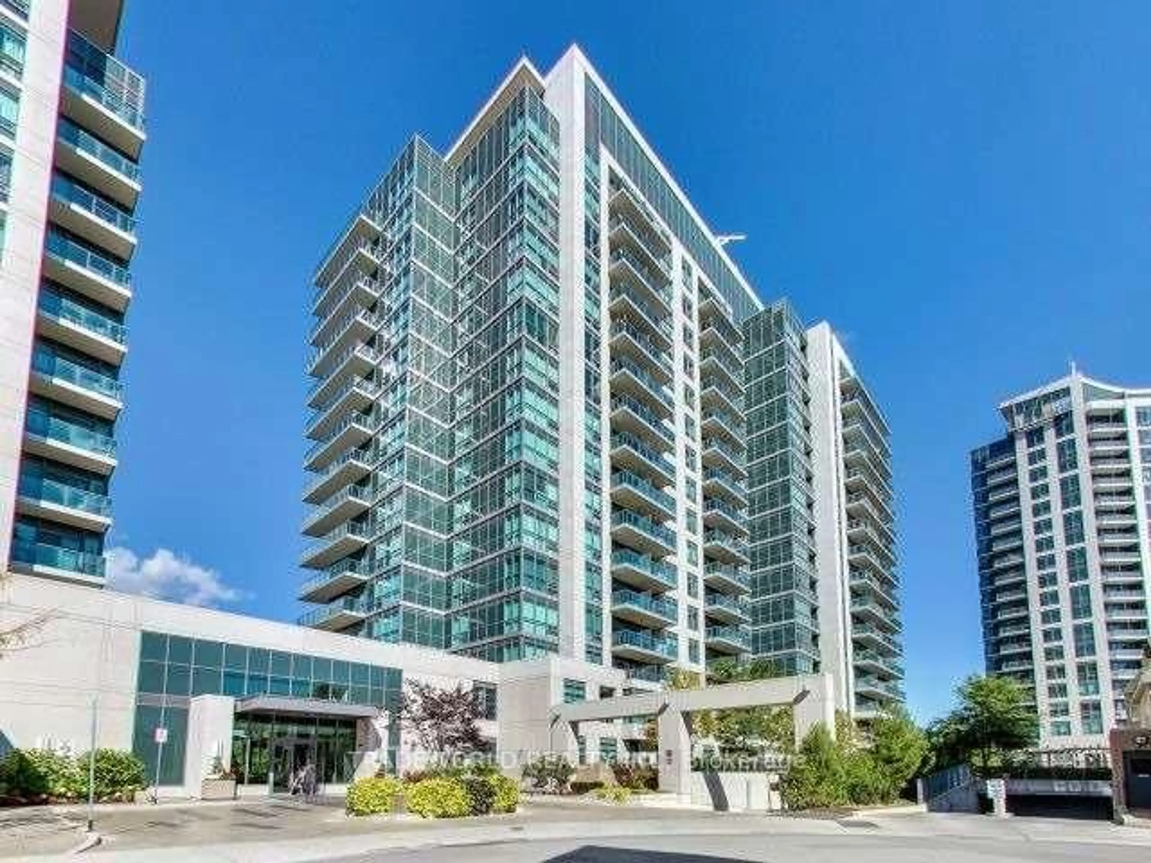 Unknown for 35 Brian Peck Cres #1016, Toronto Ontario M4G 0A5