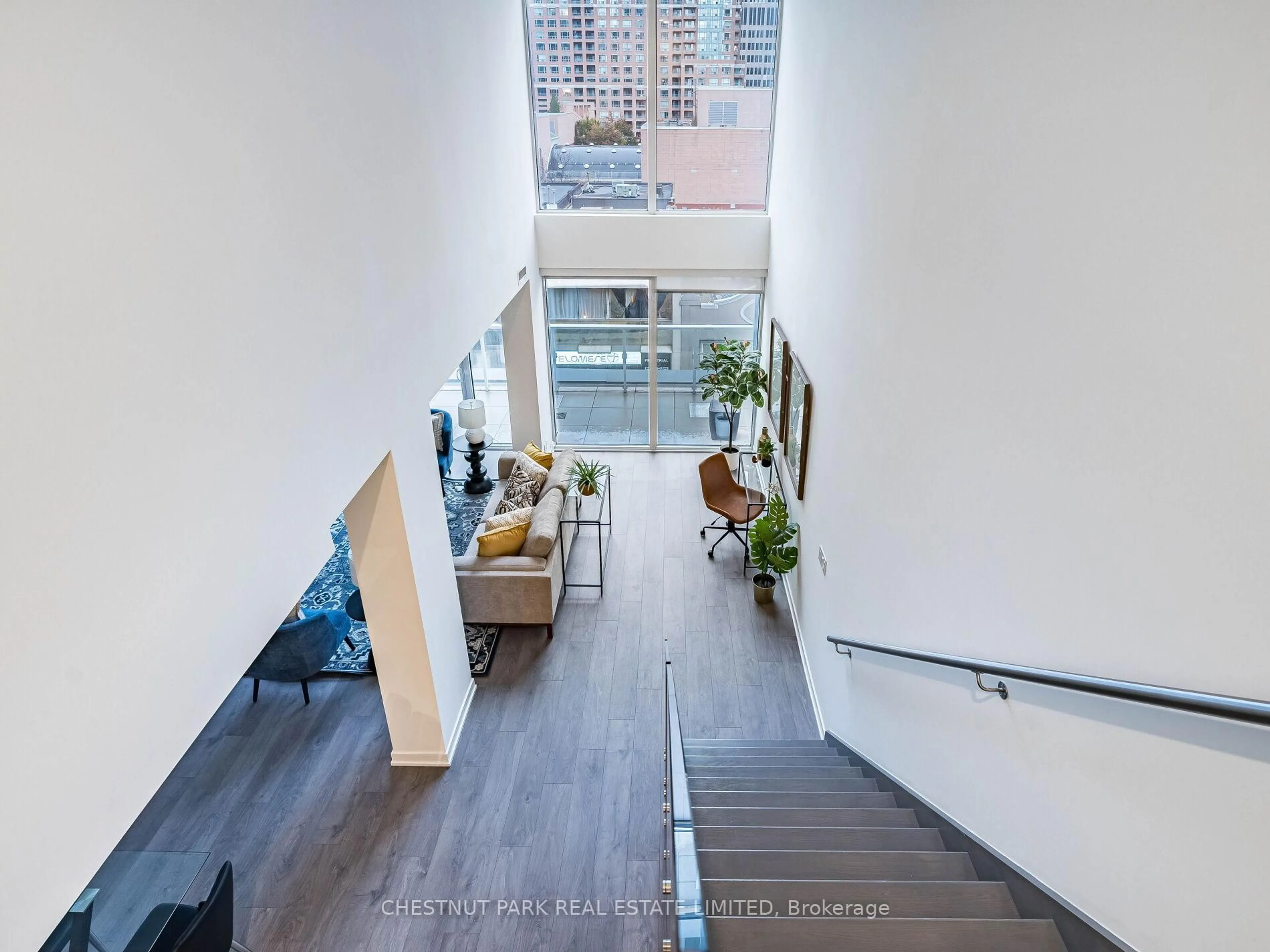 Indoor foyer for 18 Maitland Terr #408, Toronto Ontario M4Y 0H2
