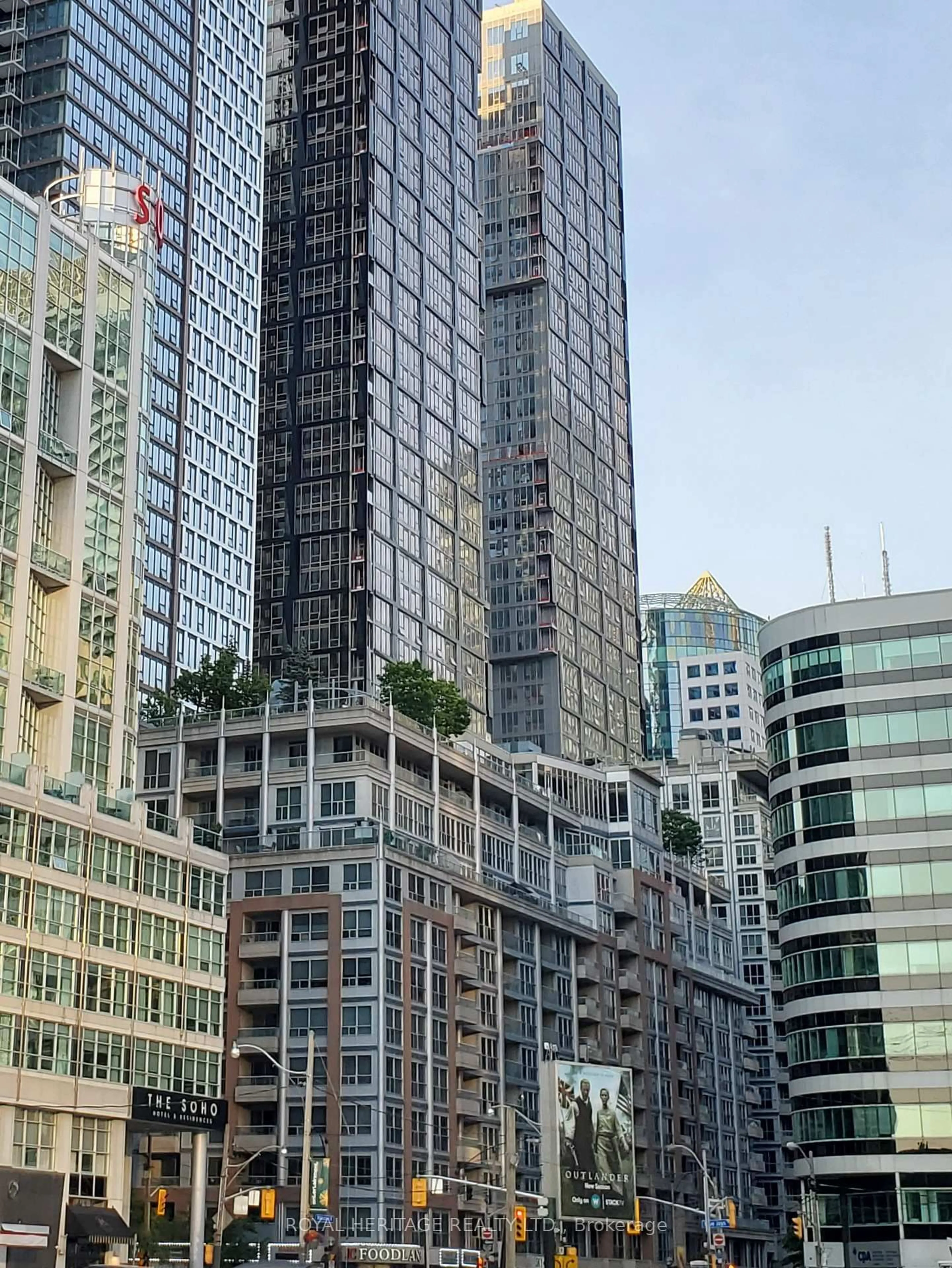 A pic of a room for 270 Wellington St #807, Toronto Ontario M5V 3P5