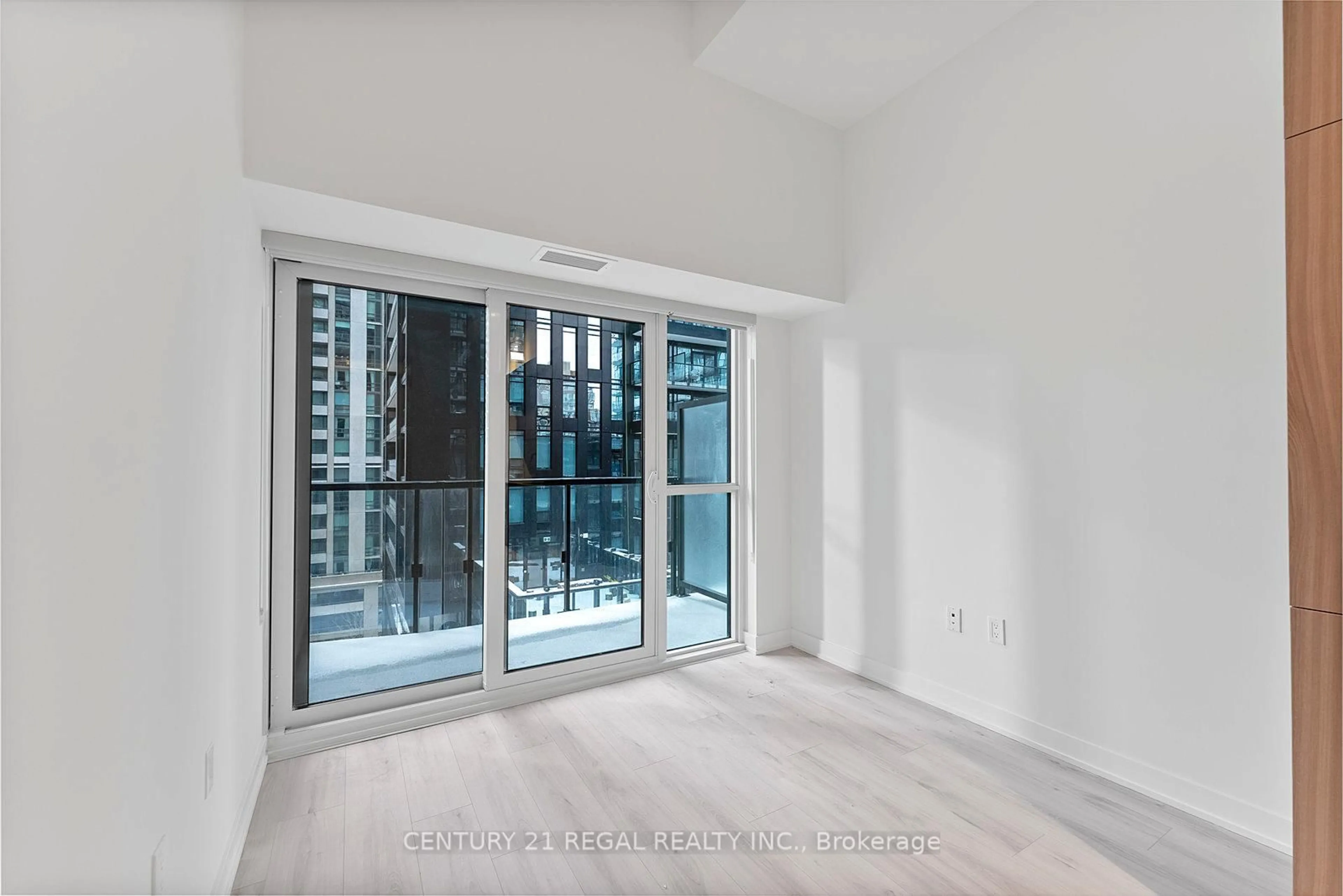 Unknown for 110 Broadway Ave #1303, Toronto Ontario M4P 1V7