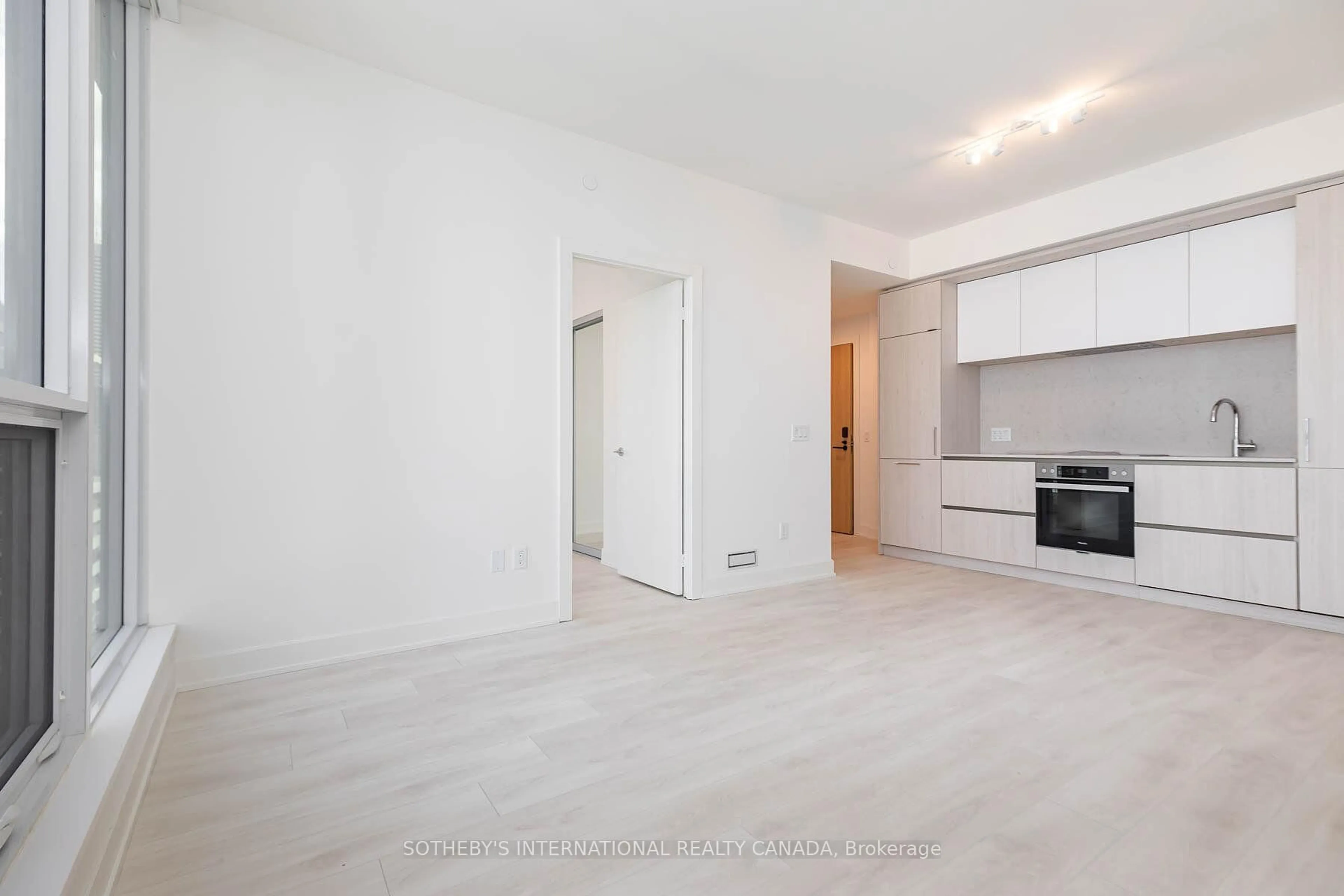 A pic of a room for 35 Mercer St #2913, Toronto Ontario M5V 1H2