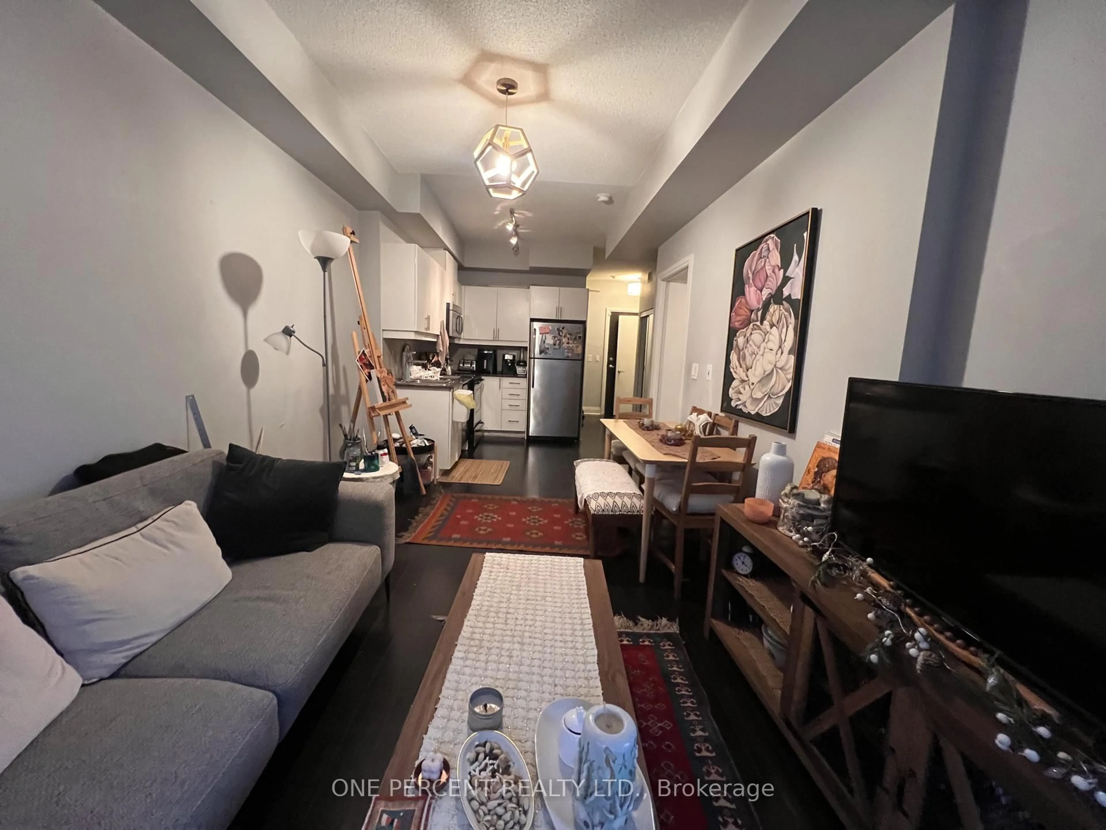 Living room with furniture, unknown for 17 Kenaston Gdns #311, Toronto Ontario M2K 0B9