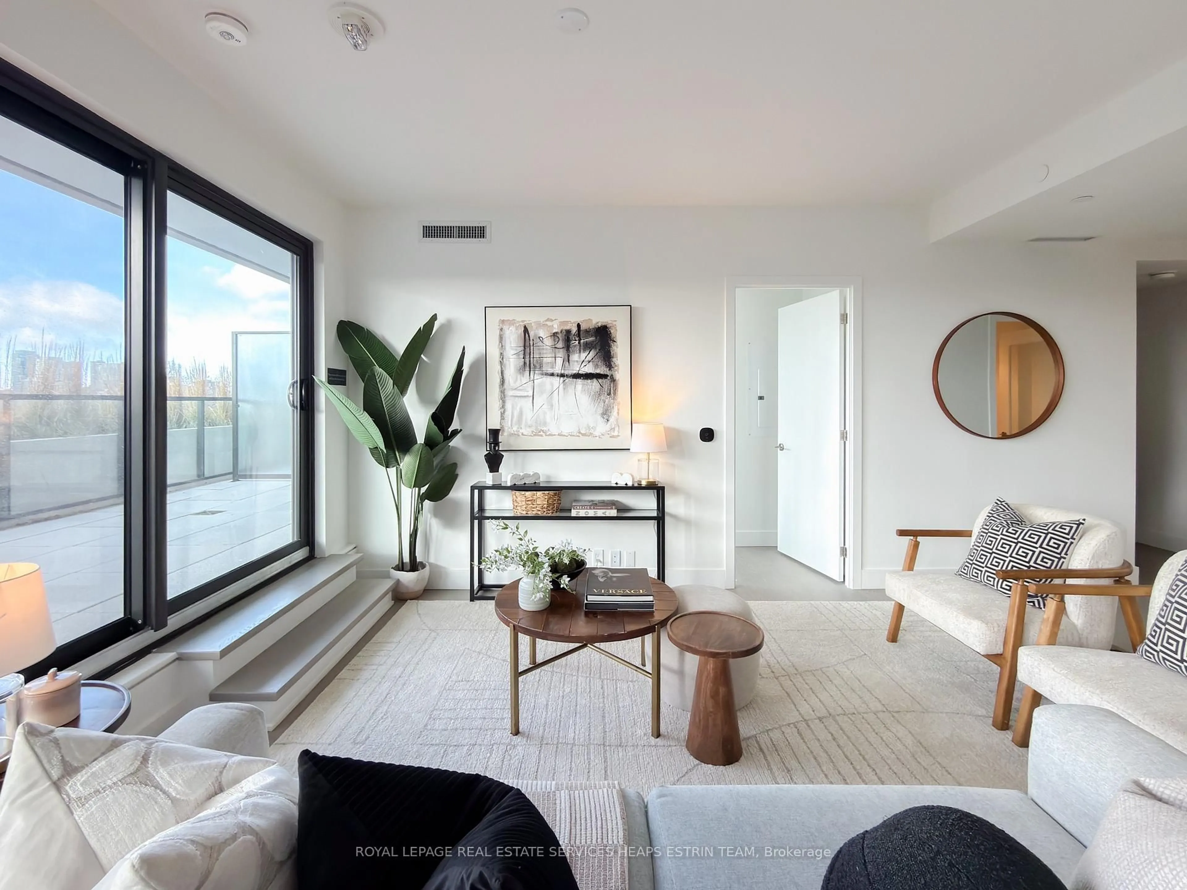 Living room with furniture, unknown for 1414 Bayview Ave #606, Toronto Ontario M4G 3A7