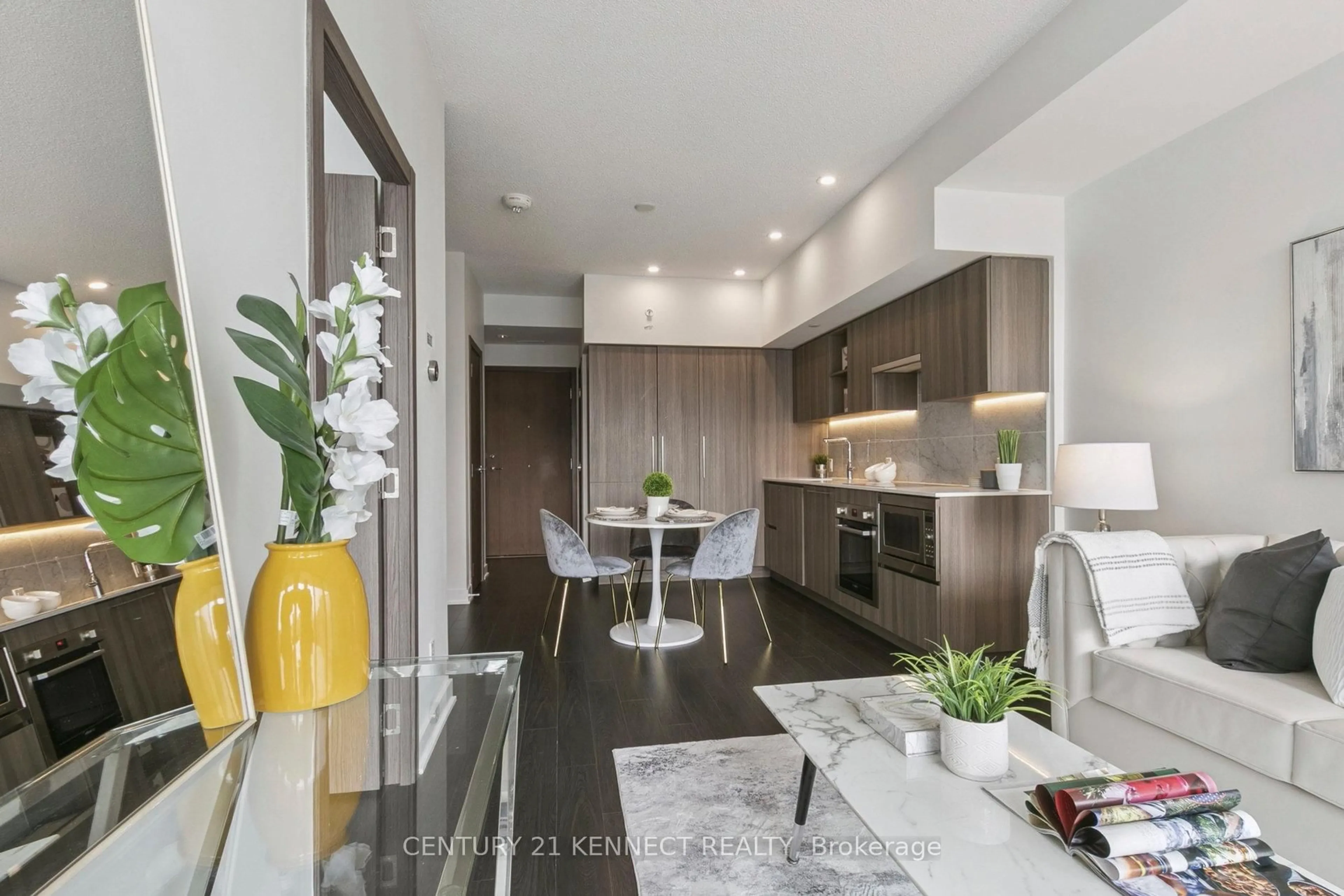 Contemporary kitchen, unknown for 19 Bathurst St #3108, Toronto Ontario M5V 0N2