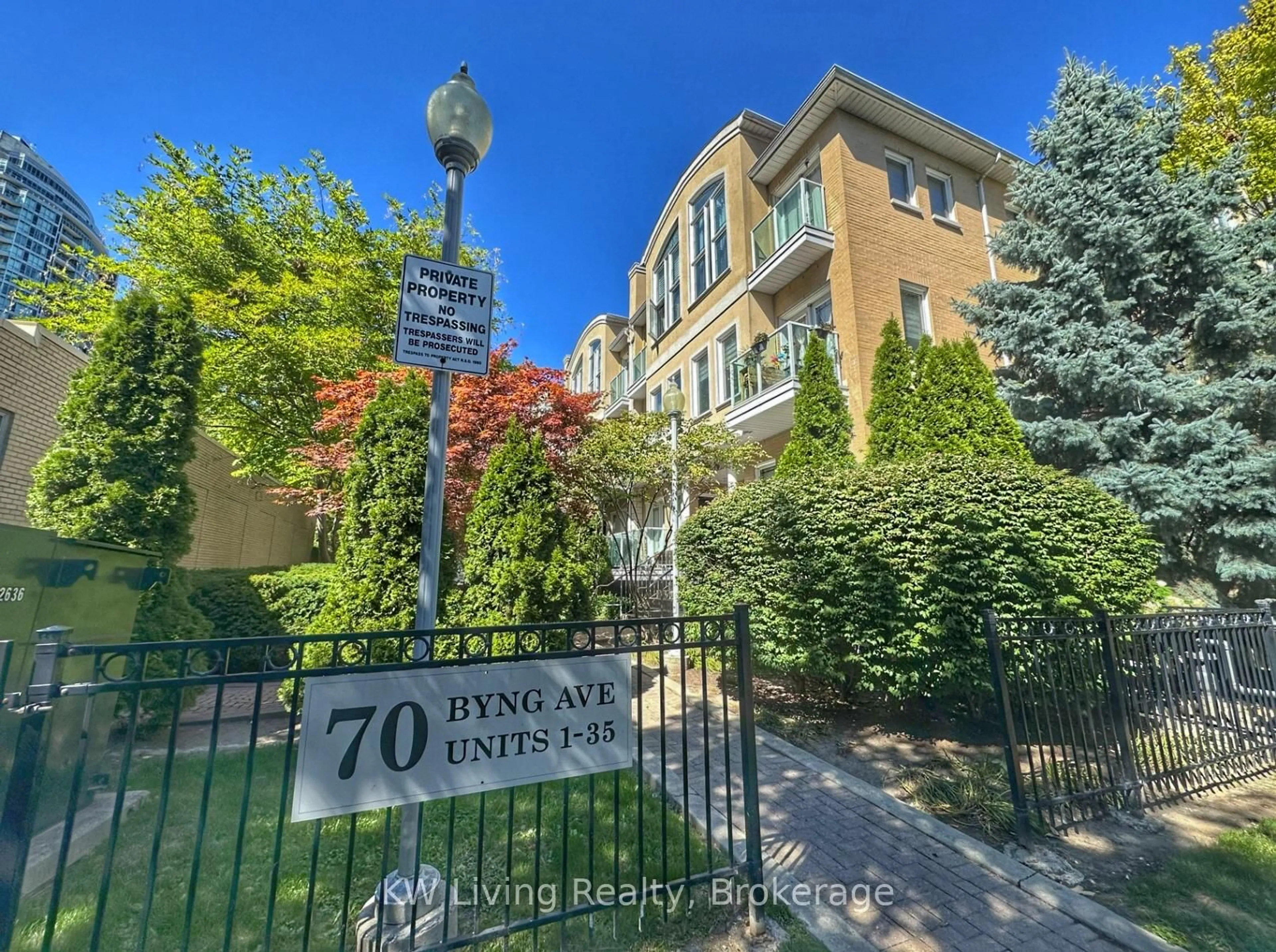 Unknown for 70 Byng Ave #15, Toronto Ontario M2N 7L9