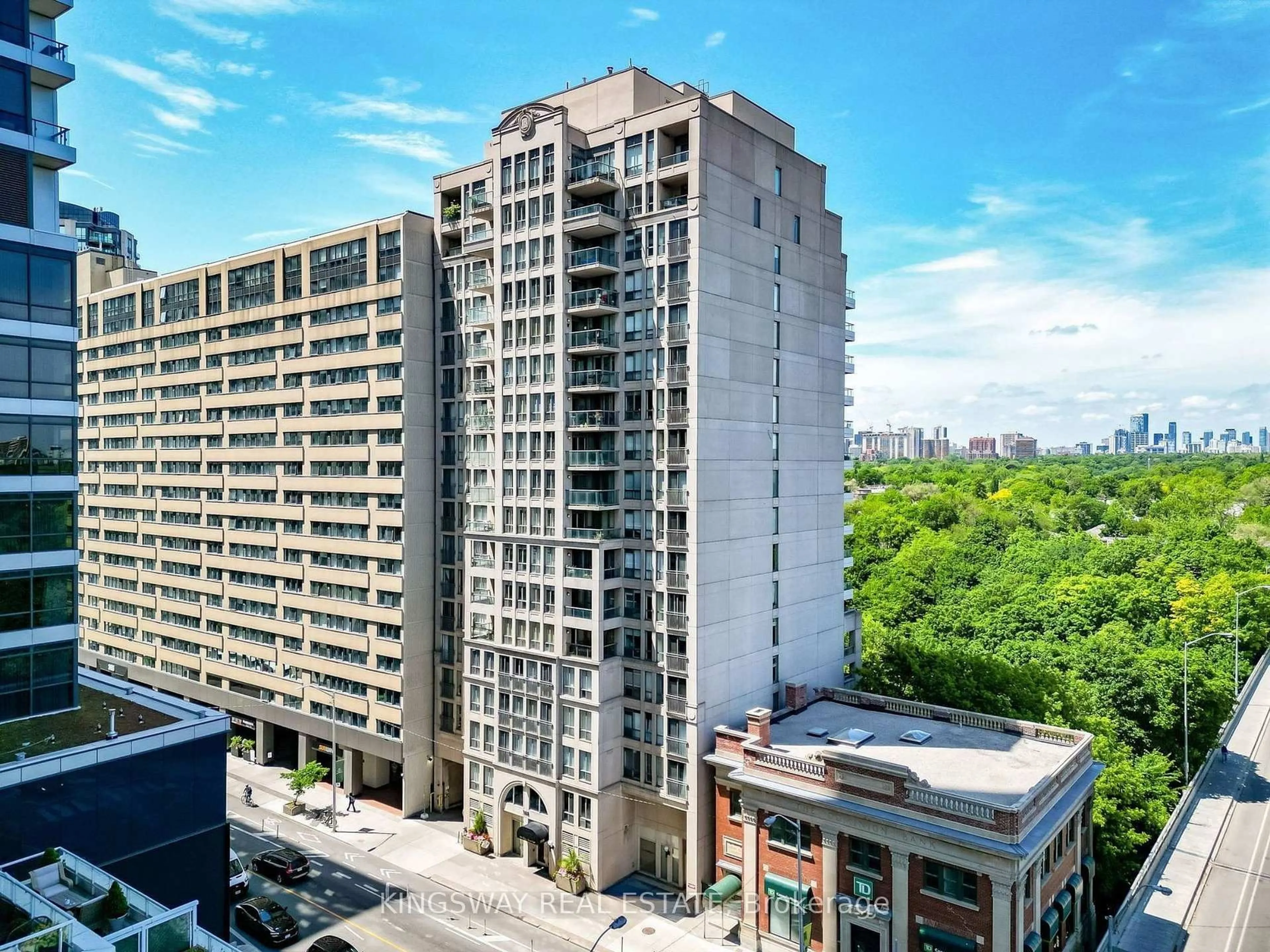 A pic from outside/outdoor area/front of a property/back of a property/a pic from drone, city buildings view from balcony for 388 Bloor St #1607, Toronto Ontario M4W 3W9