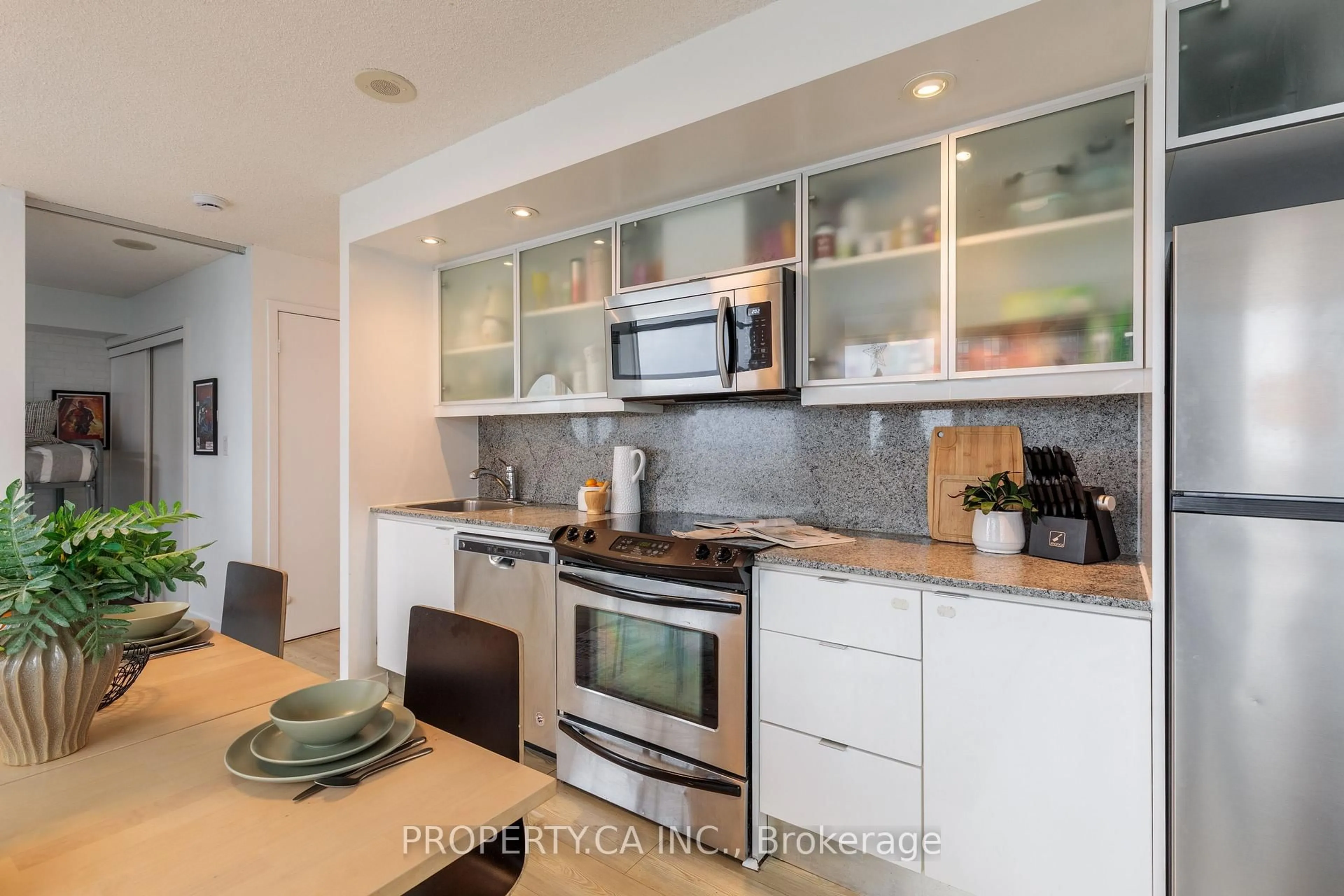 Standard kitchen, unknown for 25 Telegram Mews #3606, Toronto Ontario M5V 3Z1