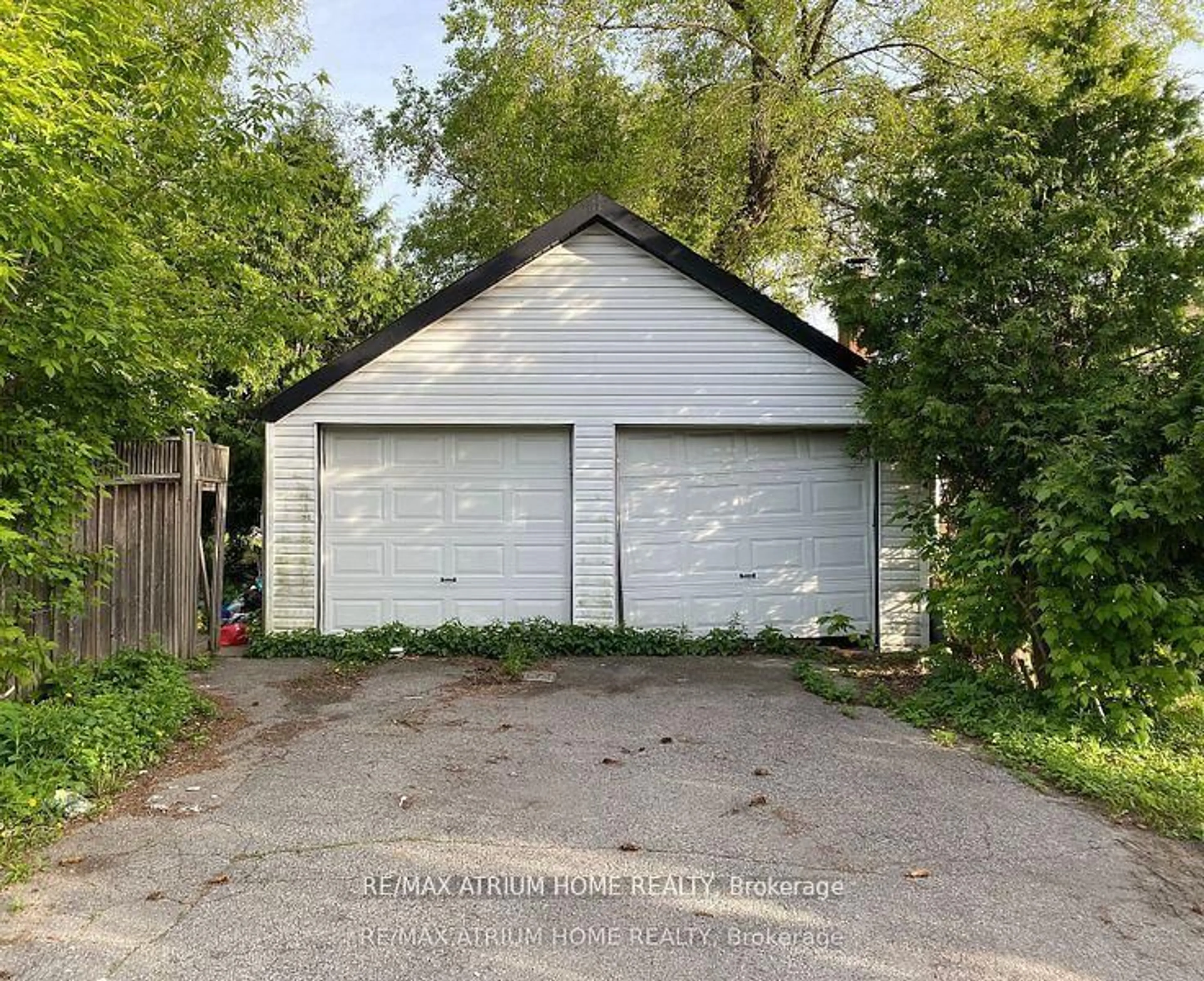 Shed for 28 Kensington Ave, Toronto Ontario M2M 1R6