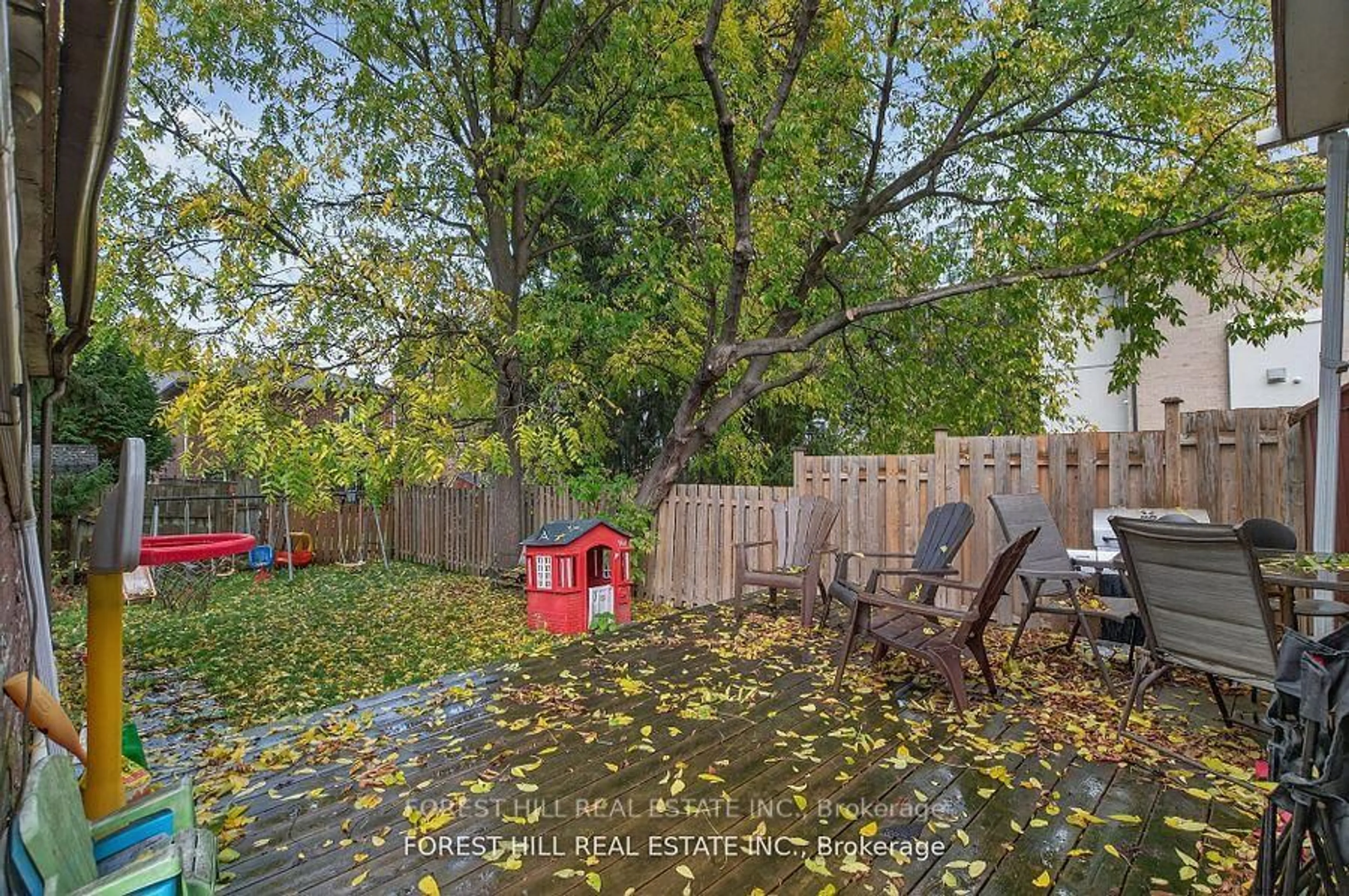 Patio, forest/trees view for 78 Burndale Ave, Toronto Ontario M2N 1S7