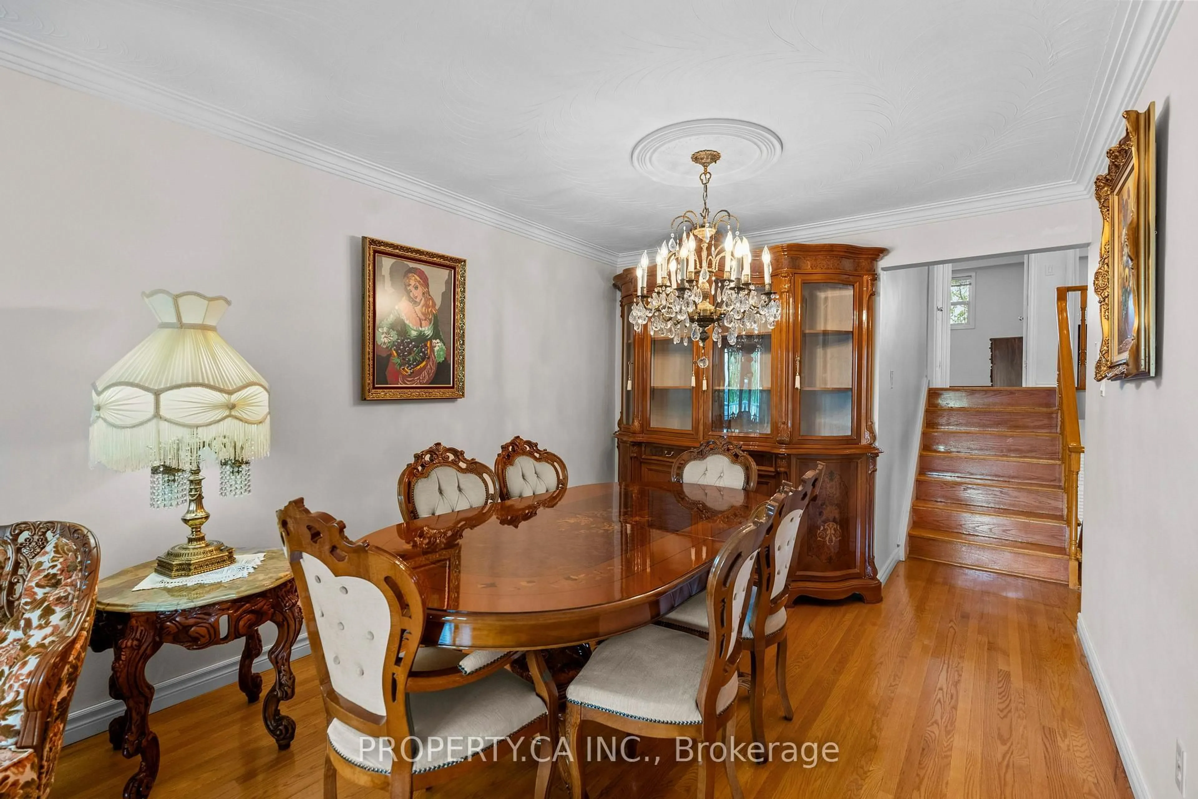 Dining room, wood/laminate floor for 48 Navaho Dr, Toronto Ontario M2H 2X3