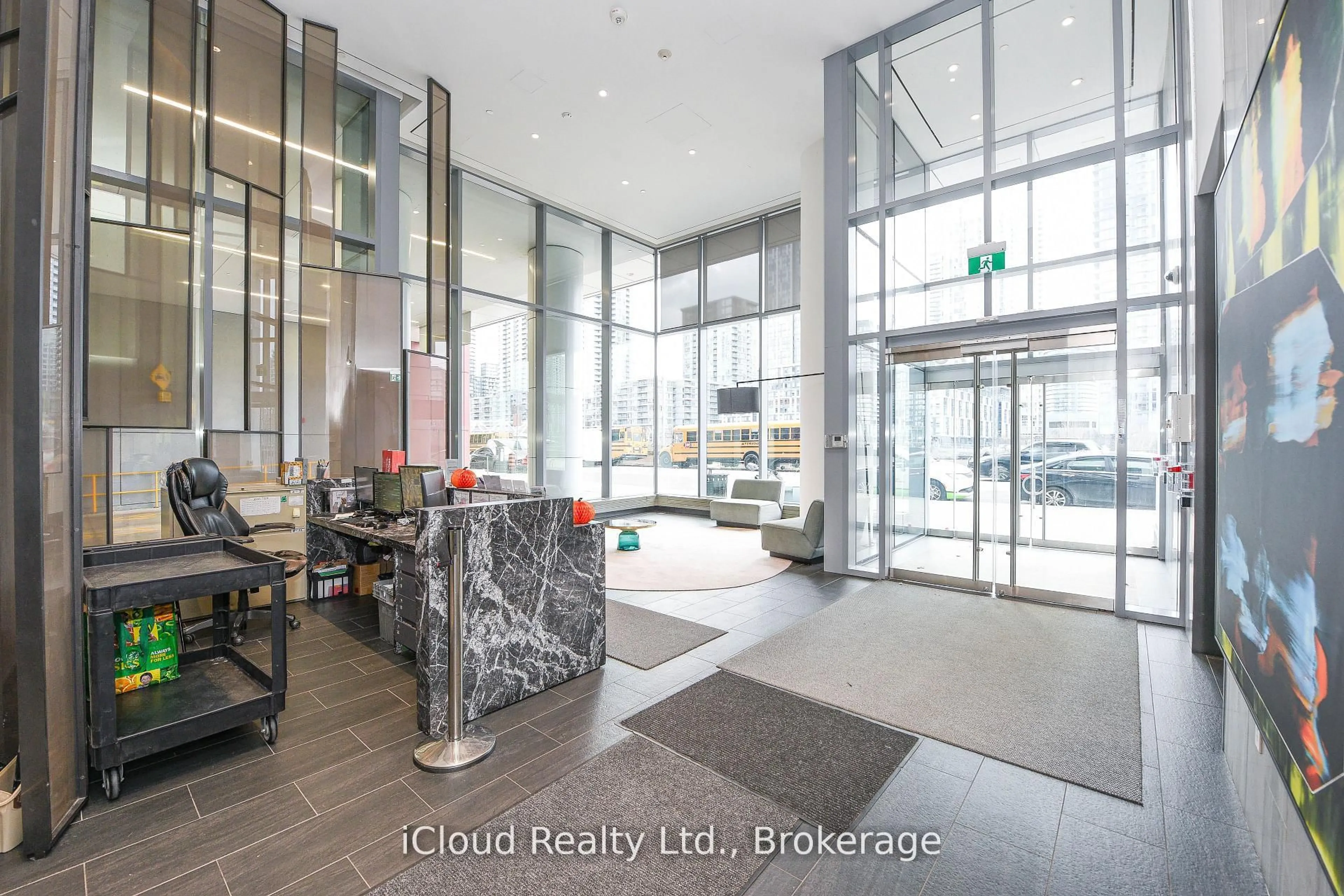 Unknown for 576 Front St #1015, Toronto Ontario M5V 0P8