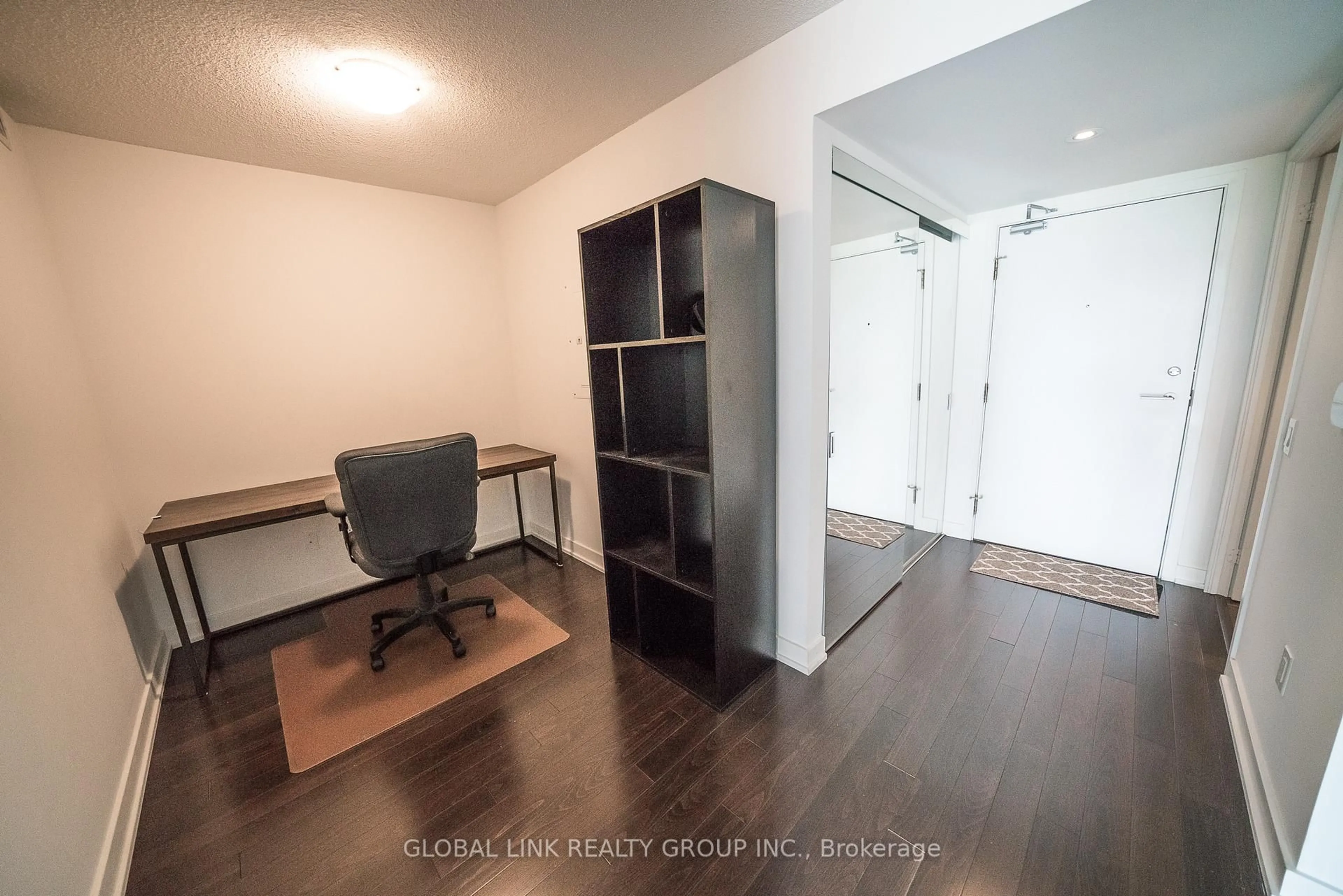 A pic of a room for 121 Mcmahon Dr #915, Toronto Ontario M2K 0C1
