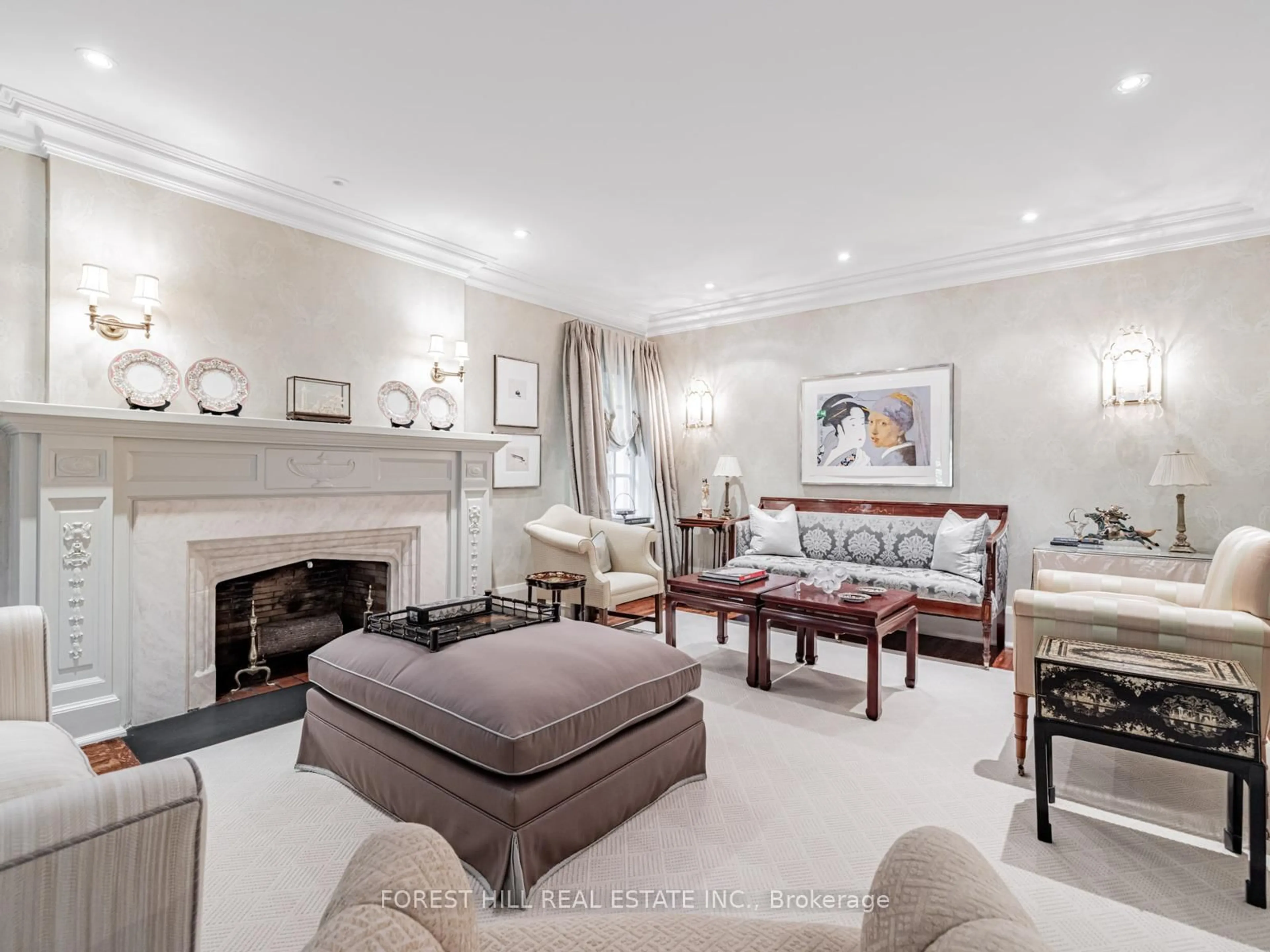 Living room with furniture, unknown for 80 Old Forest Hill Rd, Toronto Ontario M5P 2R5