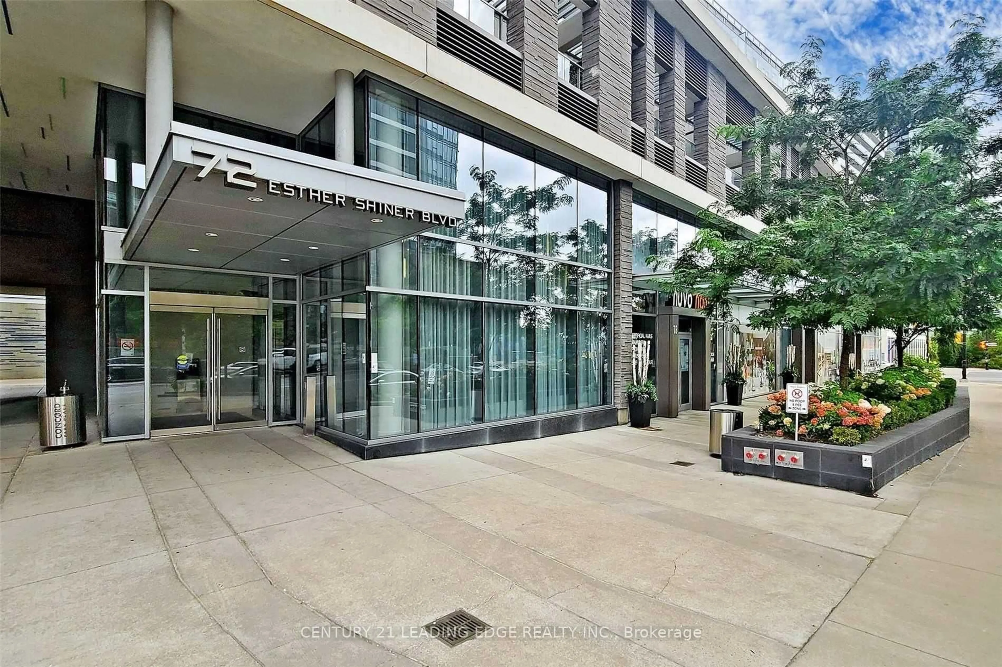 Indoor foyer for 72 Esther Shiner Blvd #808, Toronto Ontario M2K 0C4