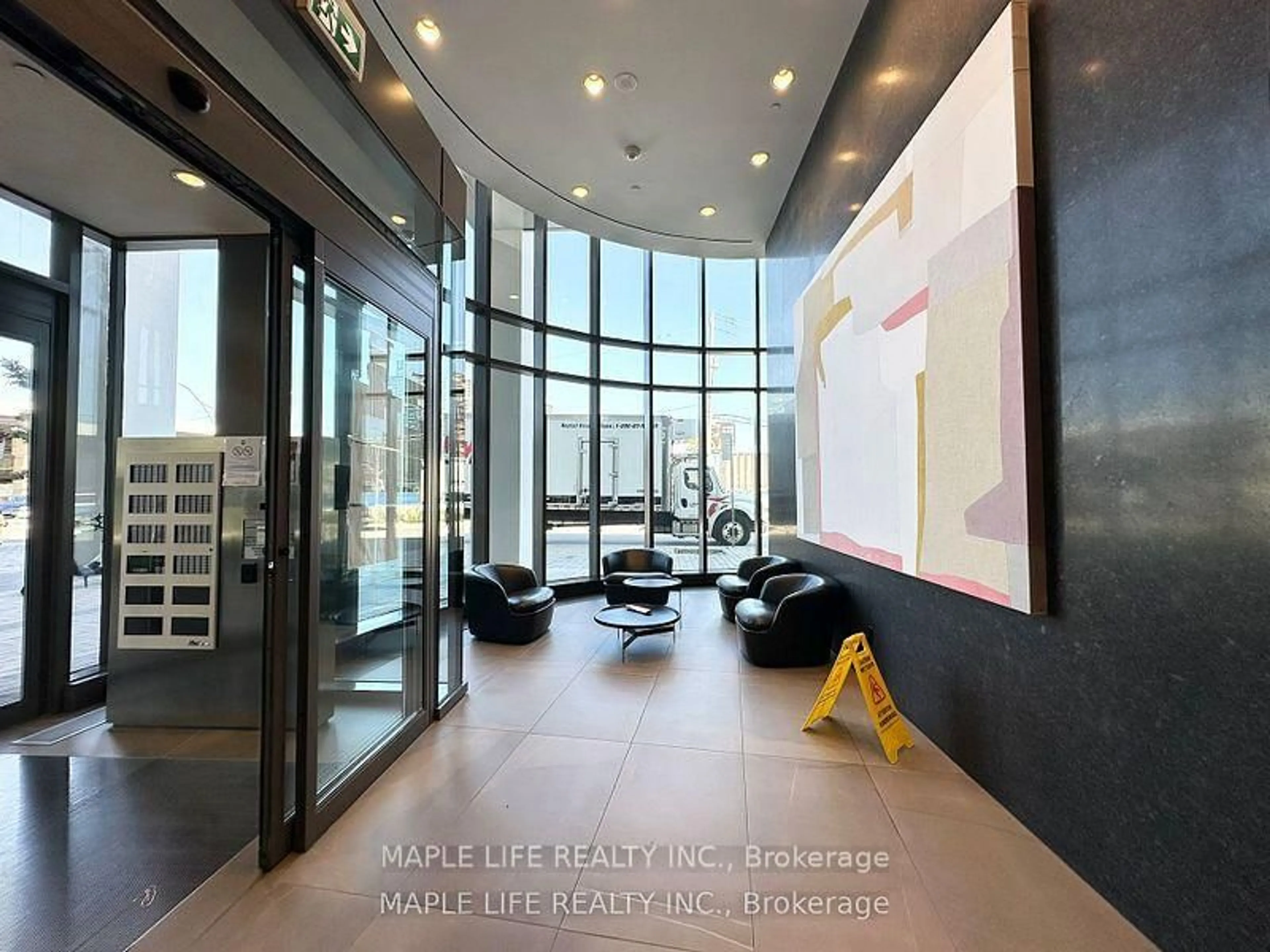 Indoor foyer for 12 Bonnycastle St #823, Toronto Ontario M5A 0C8