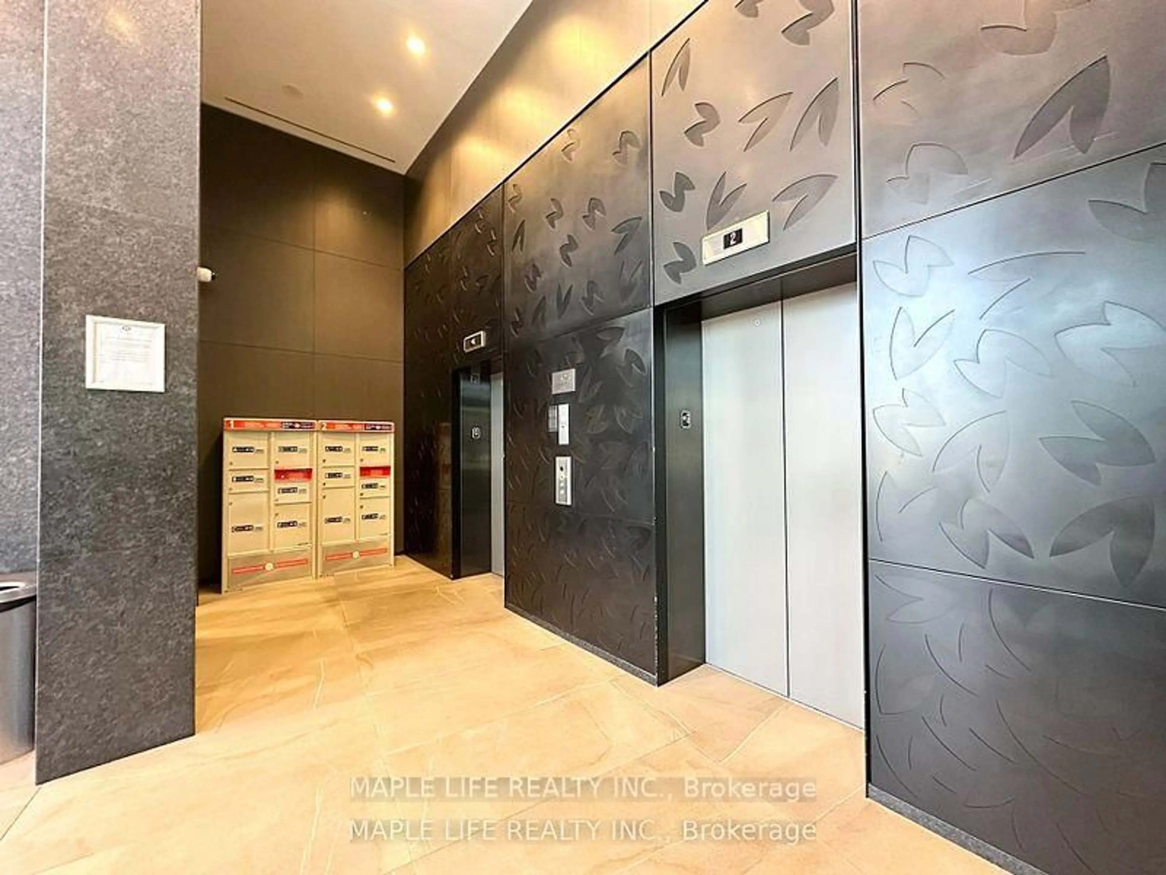 Indoor foyer for 12 Bonnycastle St #823, Toronto Ontario M5A 0C8