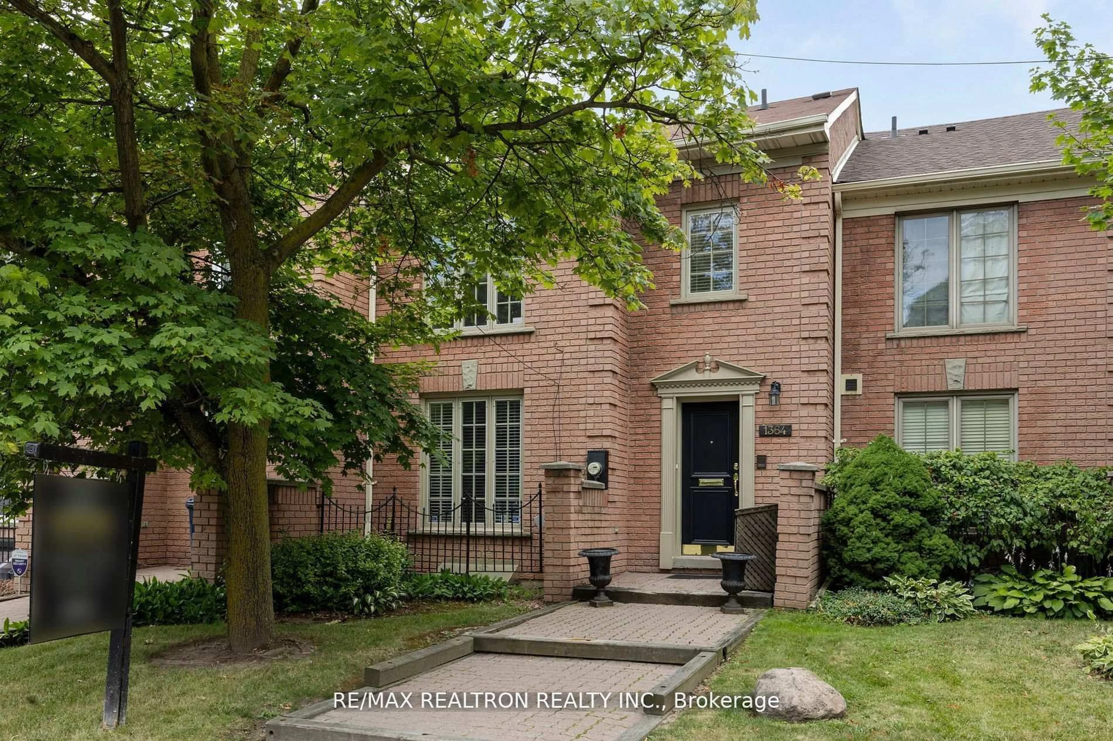 Home with brick exterior material, street for 1364 Avenue Rd, Toronto Ontario M5N 2H4