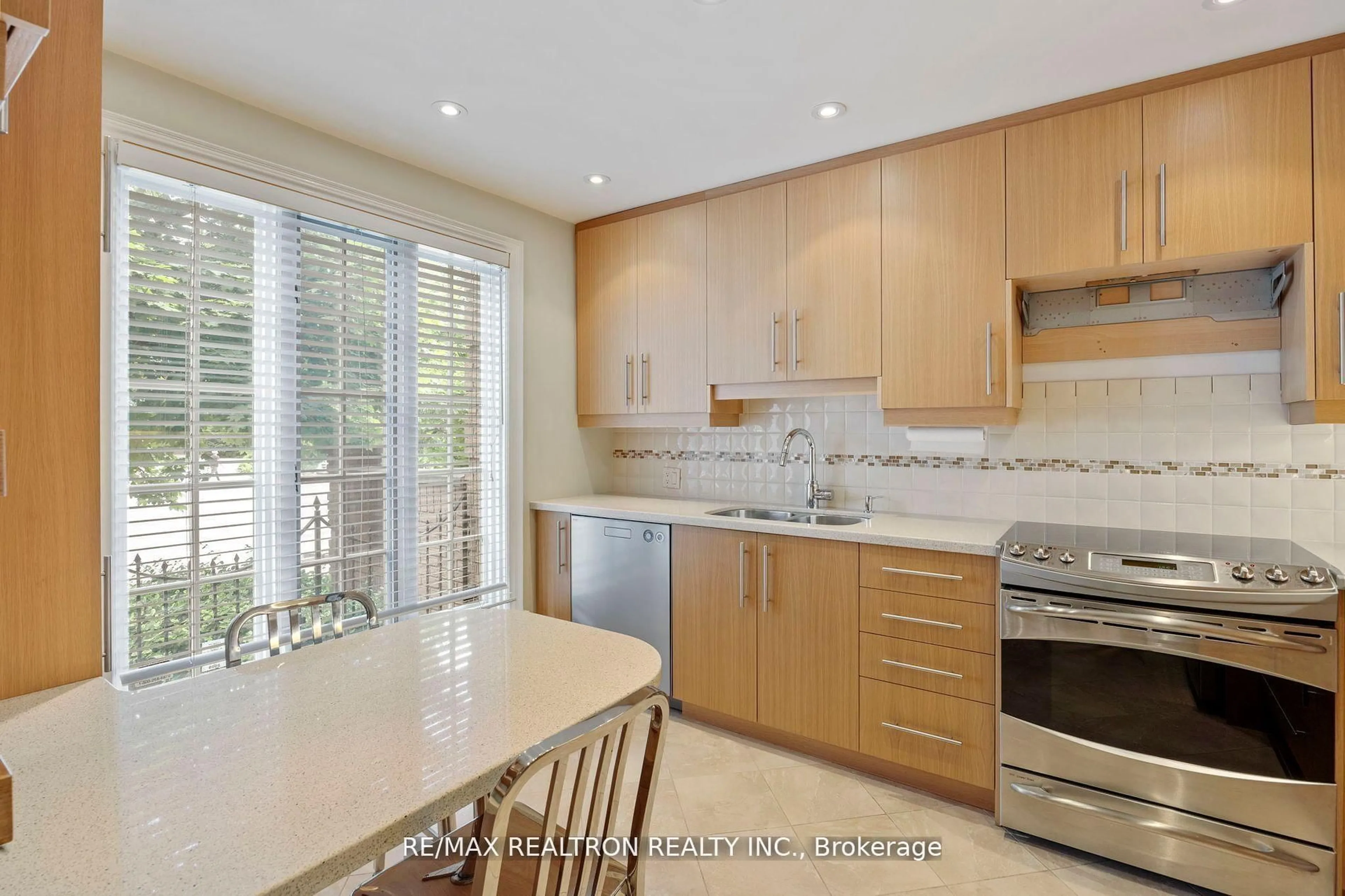 Unknown for 1364 Avenue Rd, Toronto Ontario M5N 2H4