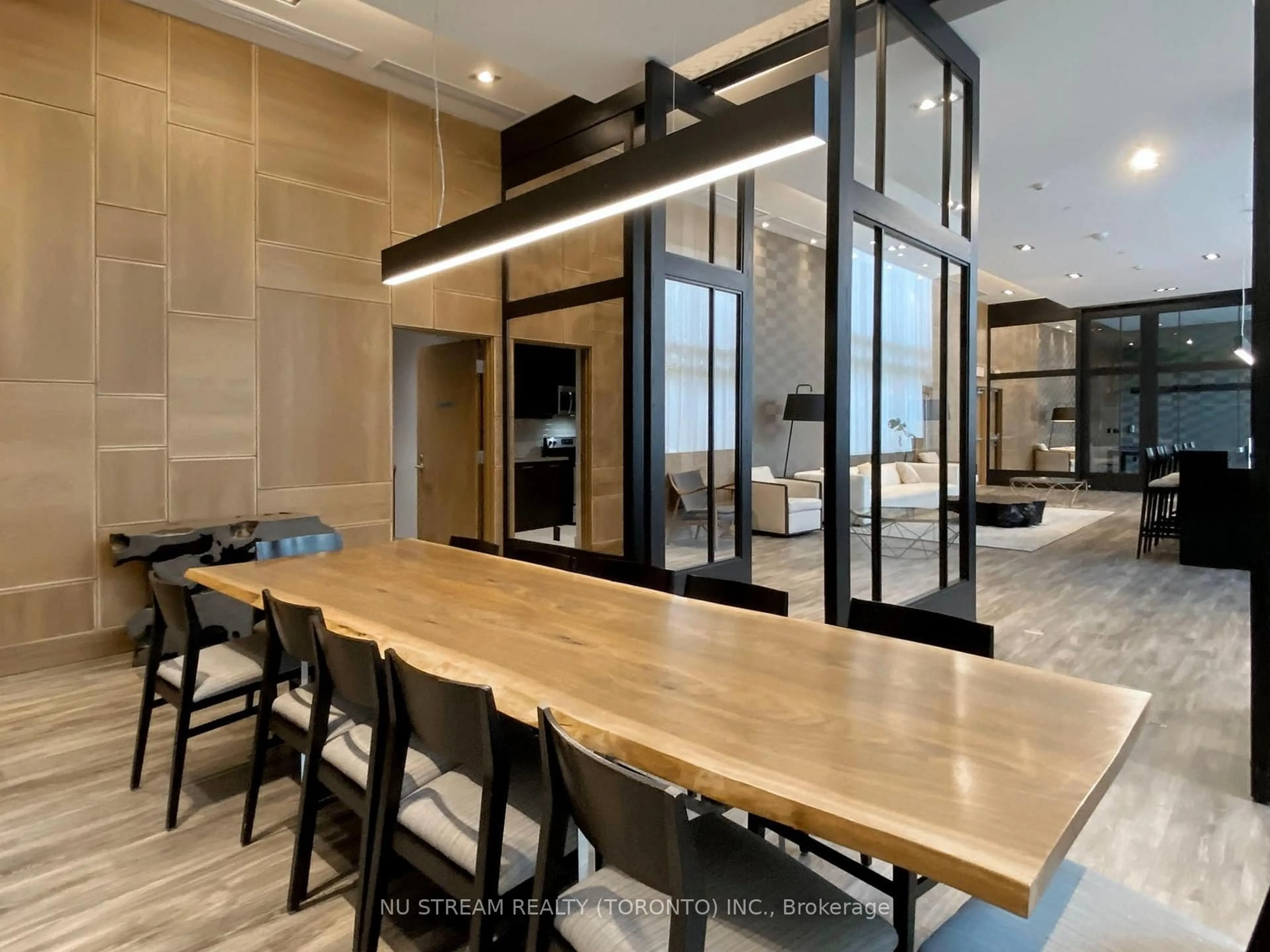 Unknown for 160 Vanderhoof Ave #1718, Toronto Ontario M4G 0B7