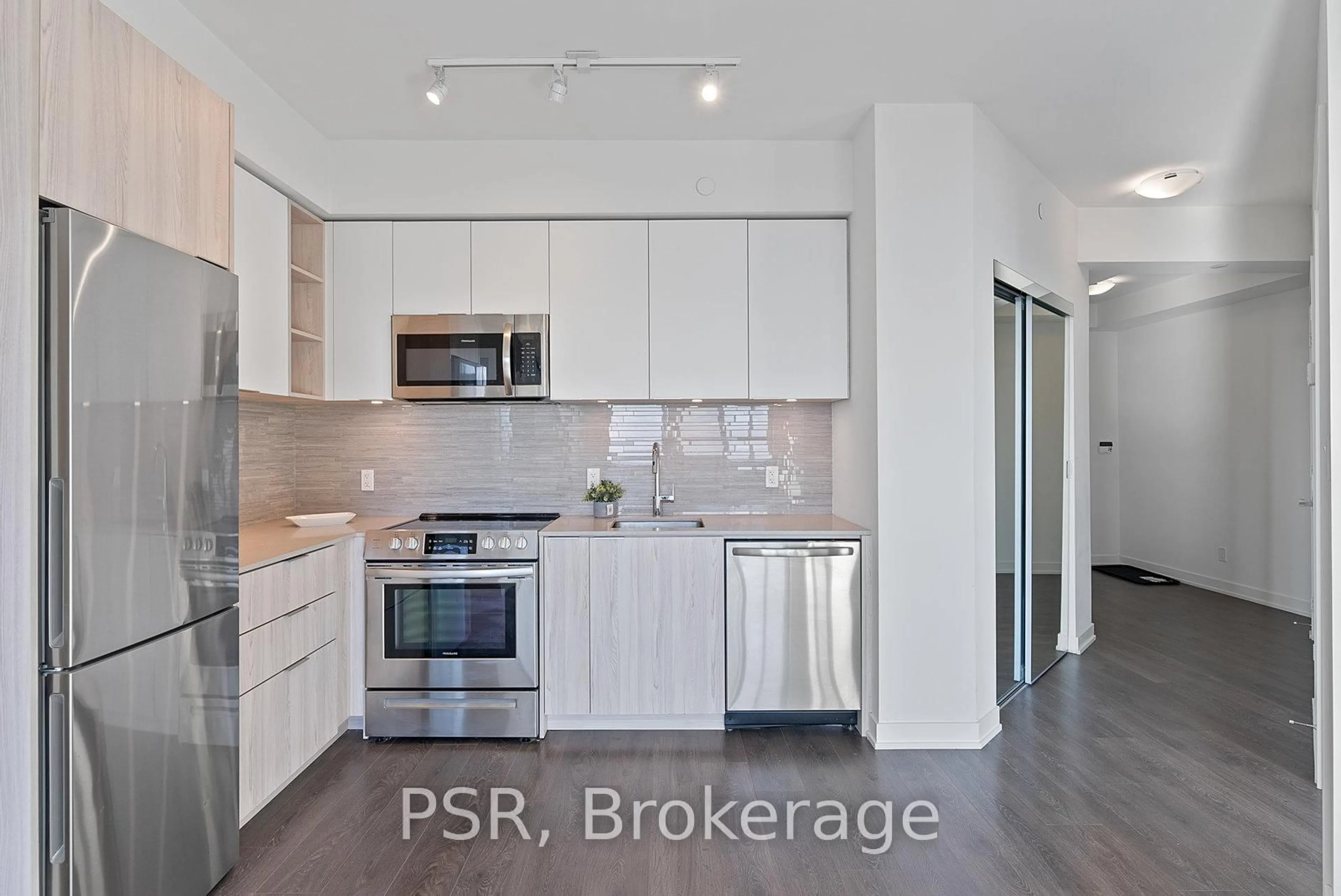 Standard kitchen, unknown for 30 Ordnance St #1902, Toronto Ontario M6K 0C8