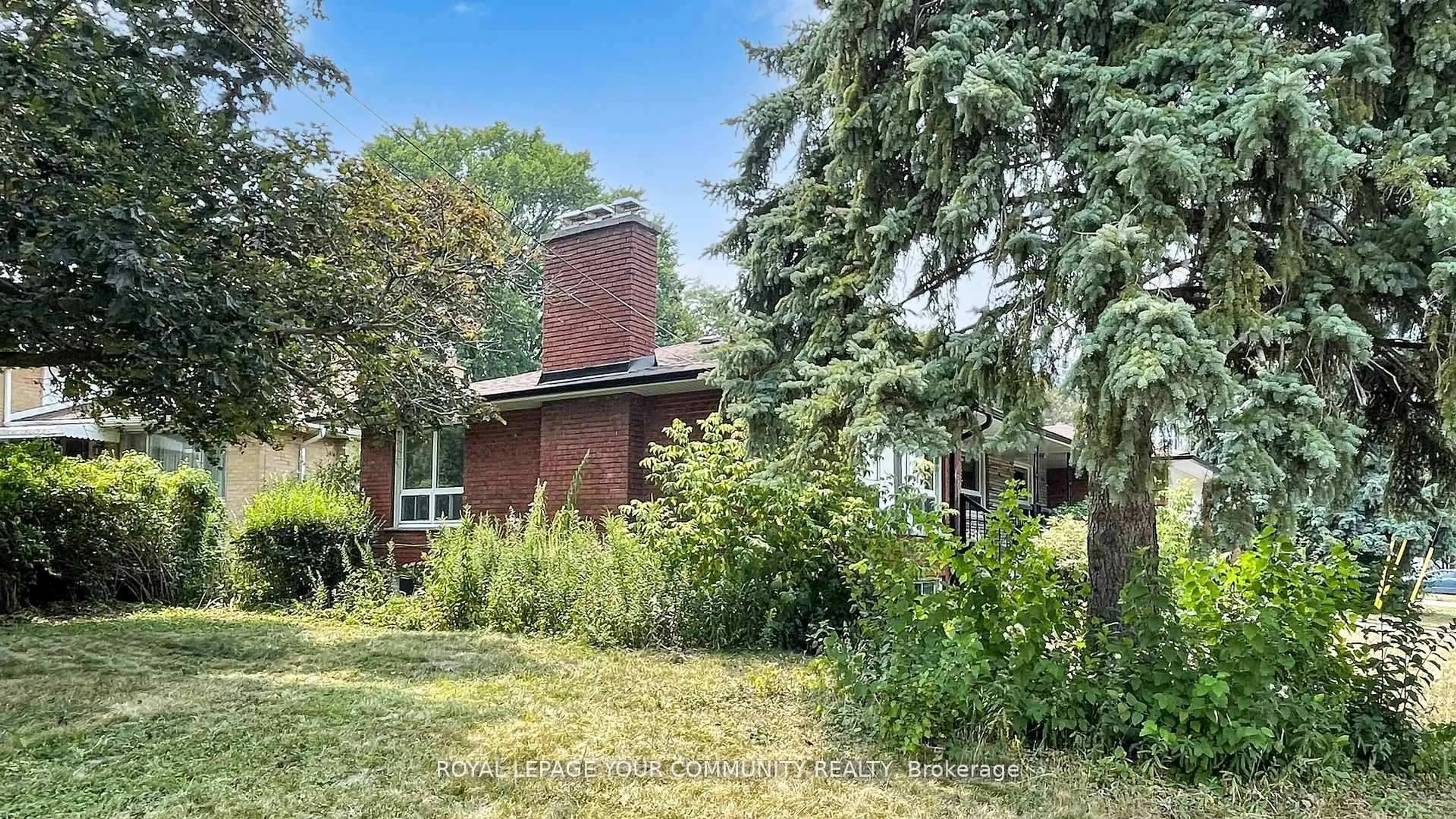 Home with brick exterior material, unknown for 39 Silverview Dr, Toronto Ontario M2M 2B5