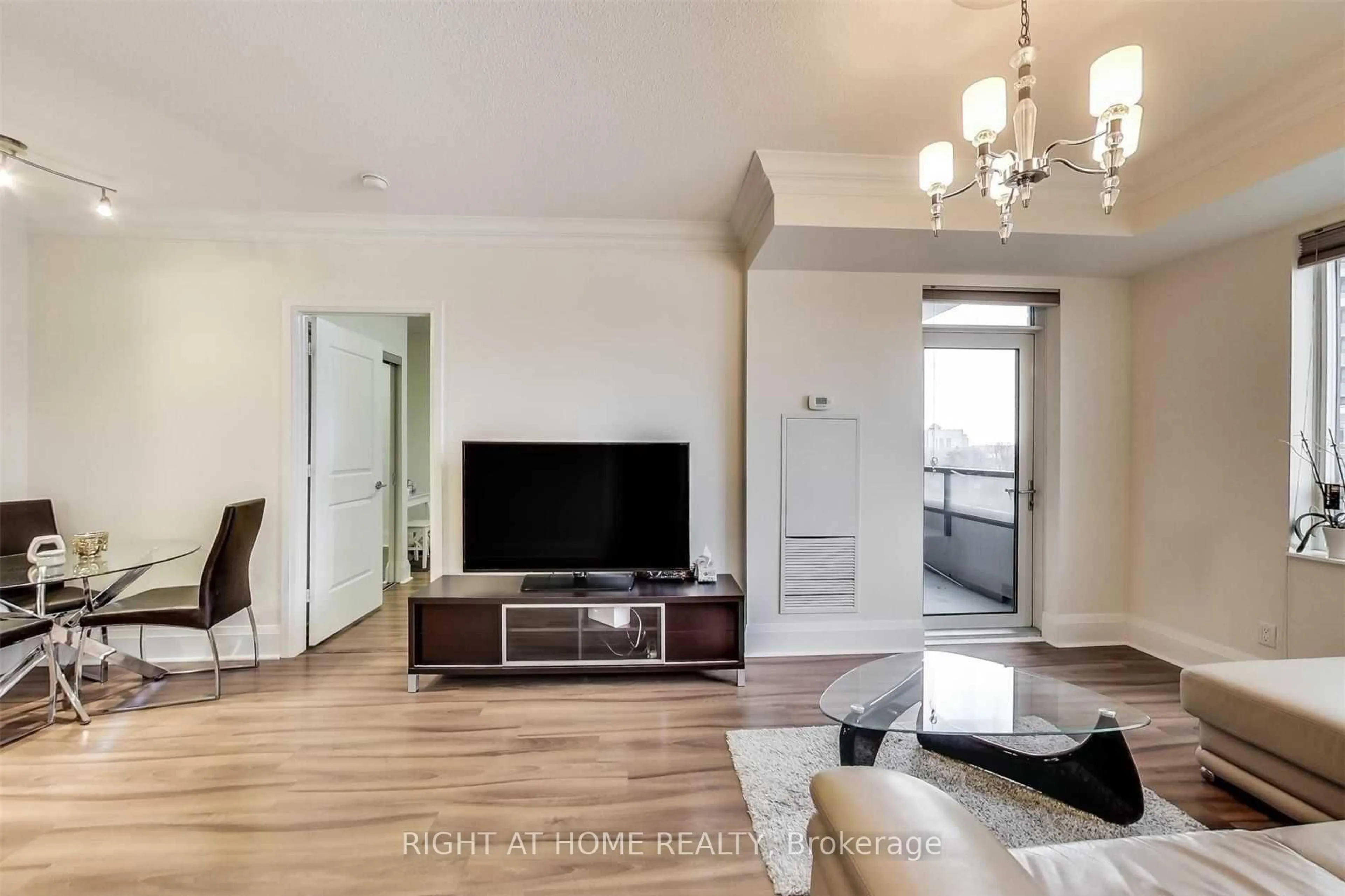 Living room with furniture, wood/laminate floor for 100 Harrison Garden Blvd #720, Toronto Ontario M2N 0C2