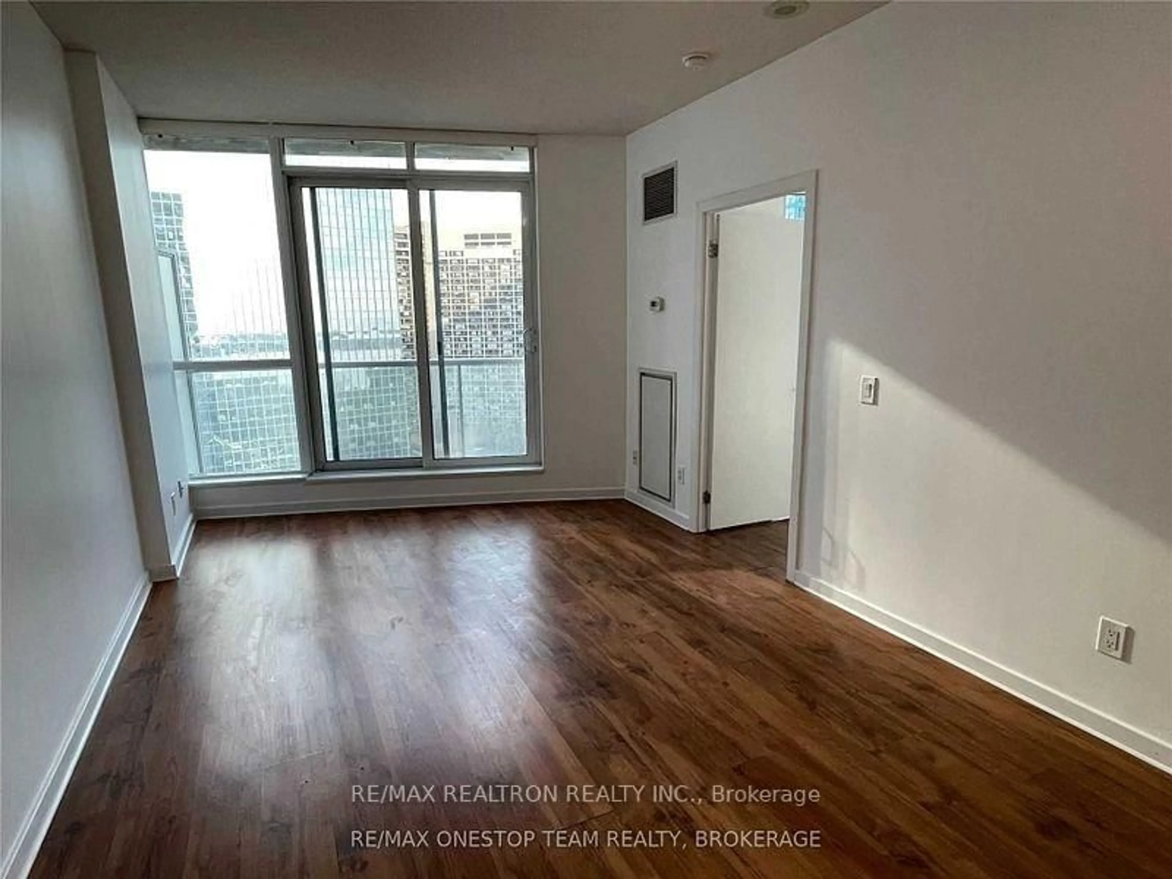A pic of a room for 8 York St #2505, Toronto Ontario M5J 2Y2