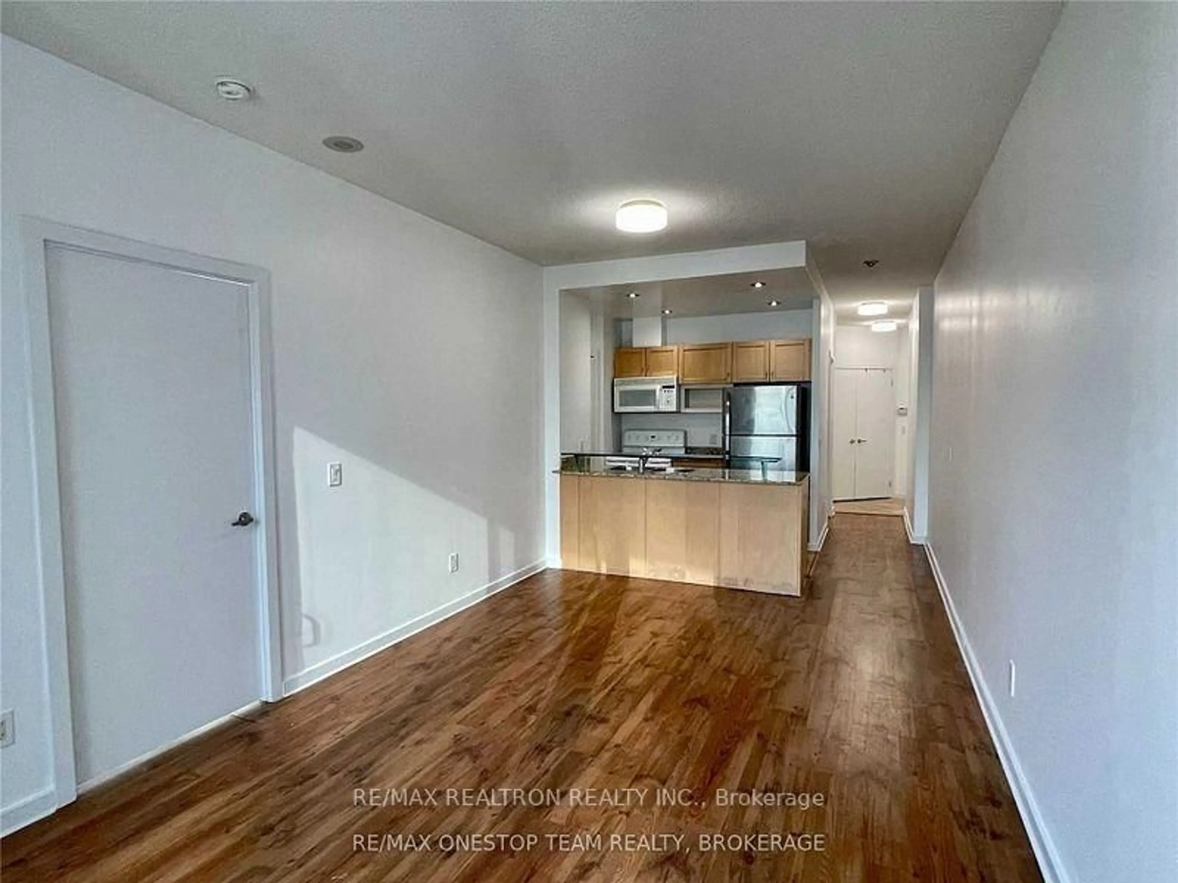 A pic of a room for 8 York St #2505, Toronto Ontario M5J 2Y2