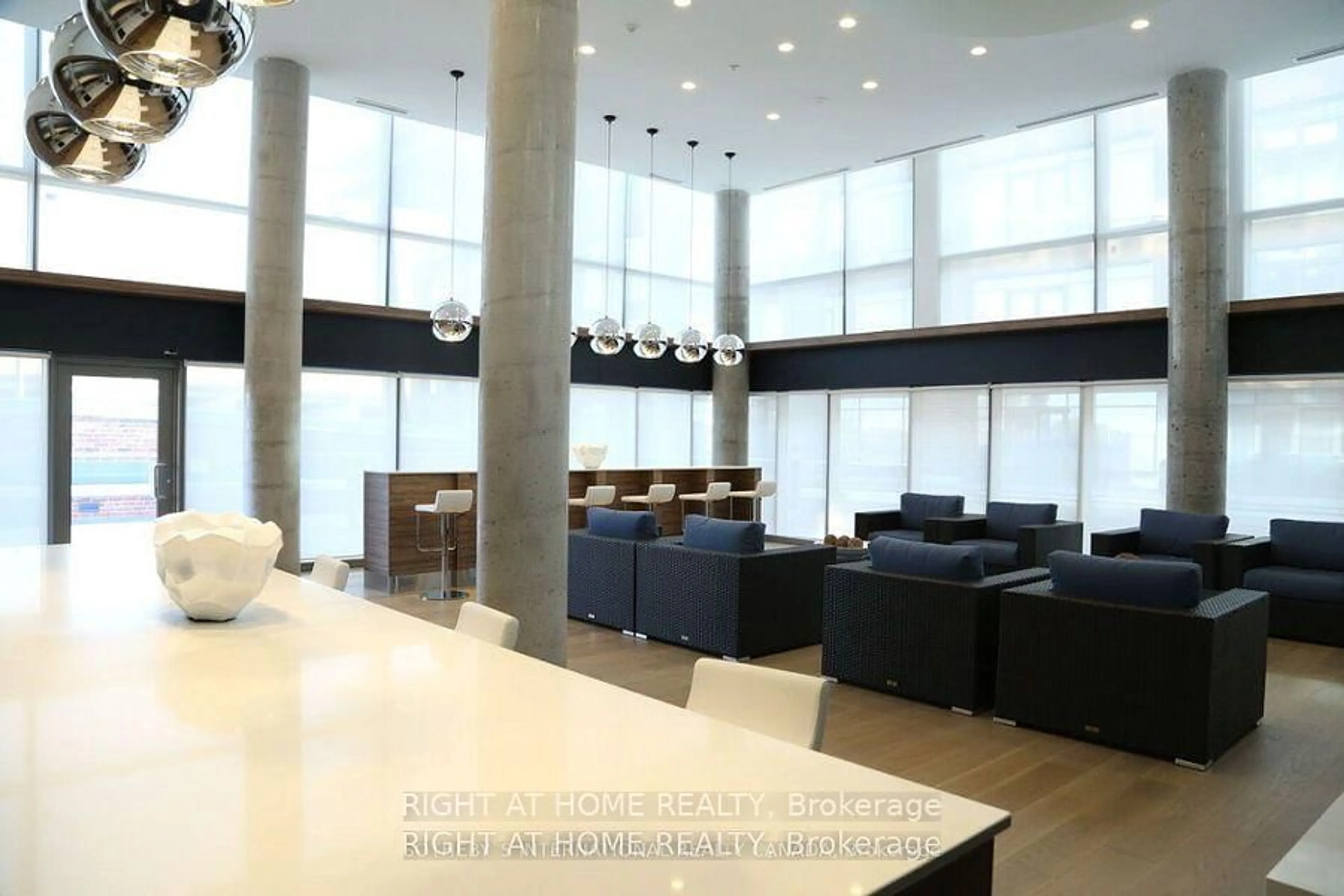 Lobby for 390 Cherry St #1405, Toronto Ontario M5A 0E2