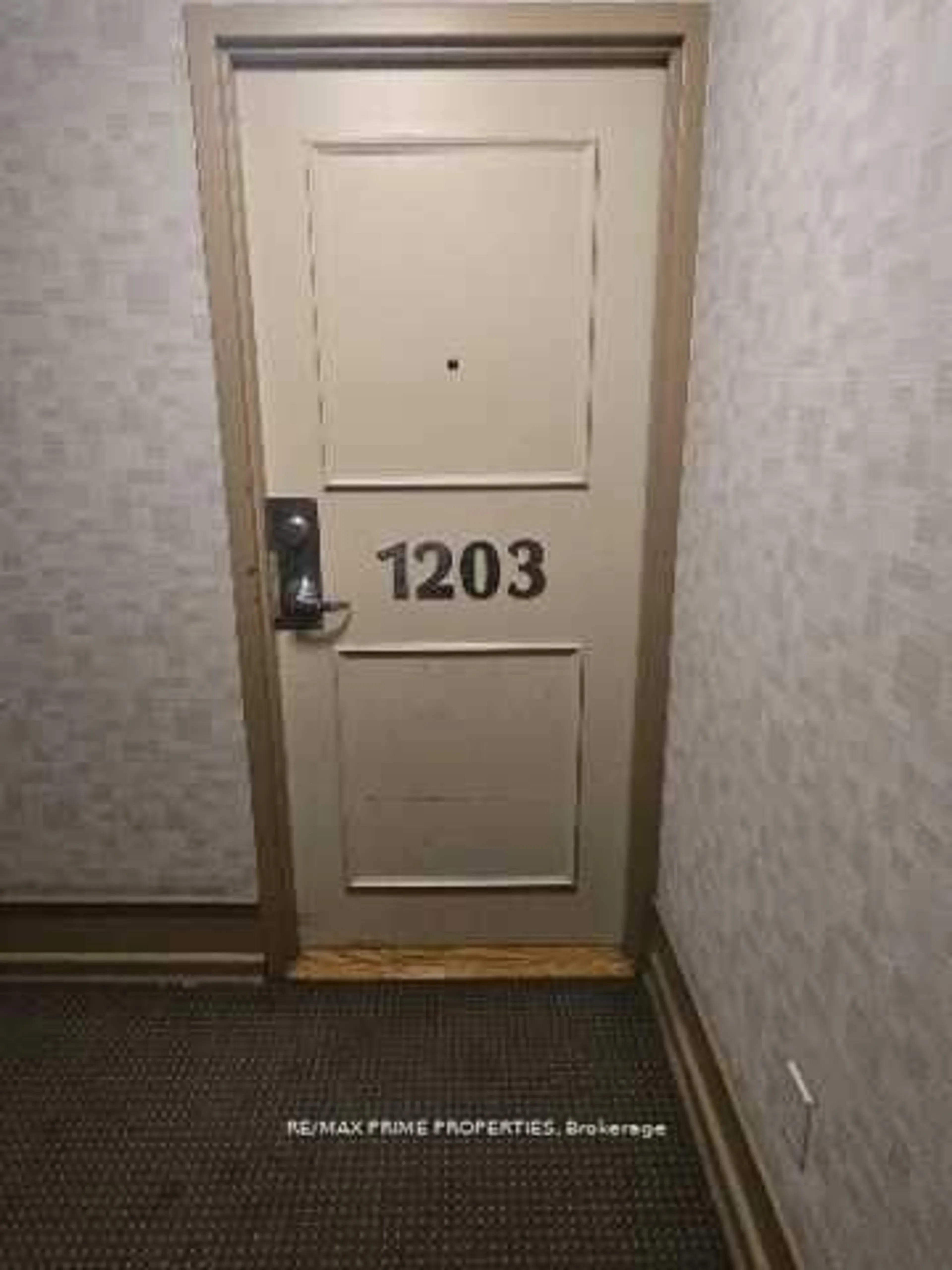 Unknown for 735 Don Mills Rd #1203, Toronto Ontario M3C 1S7