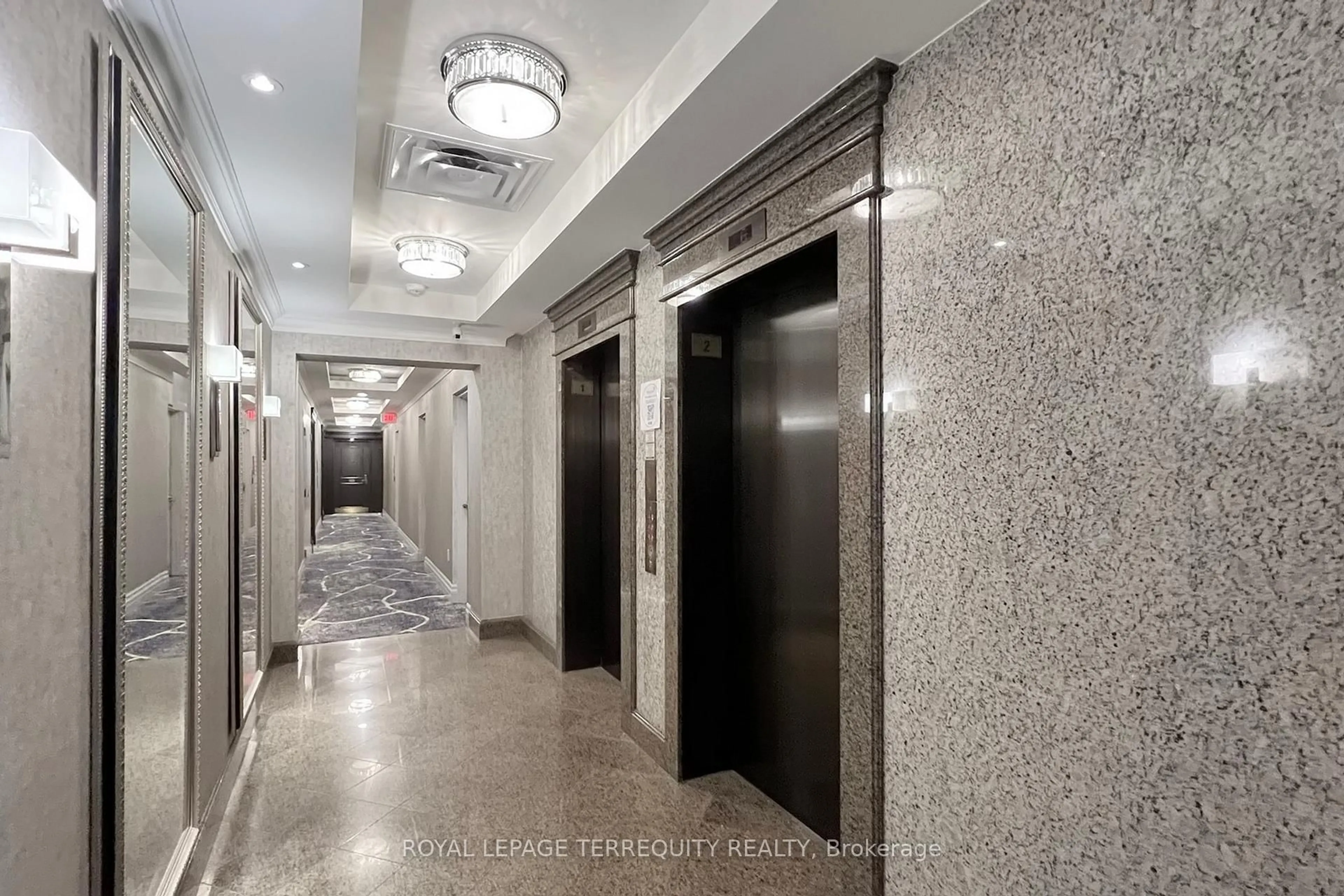 Indoor foyer for 2 Clairtrell Rd #LPH1, Toronto Ontario M2N 7H5