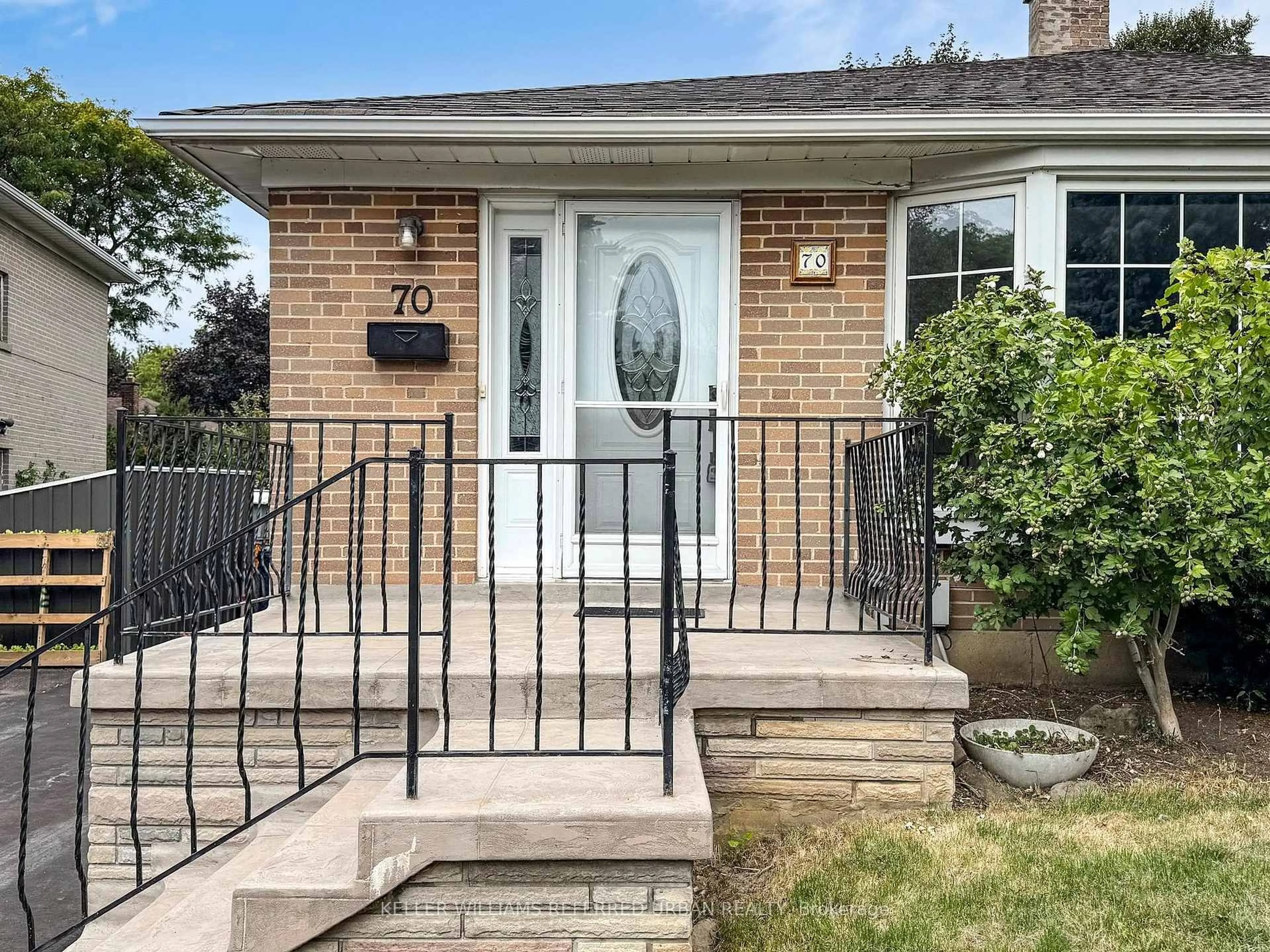 Home with brick exterior material, street for 70 Crossbow Cres, Toronto Ontario M2J 3M4