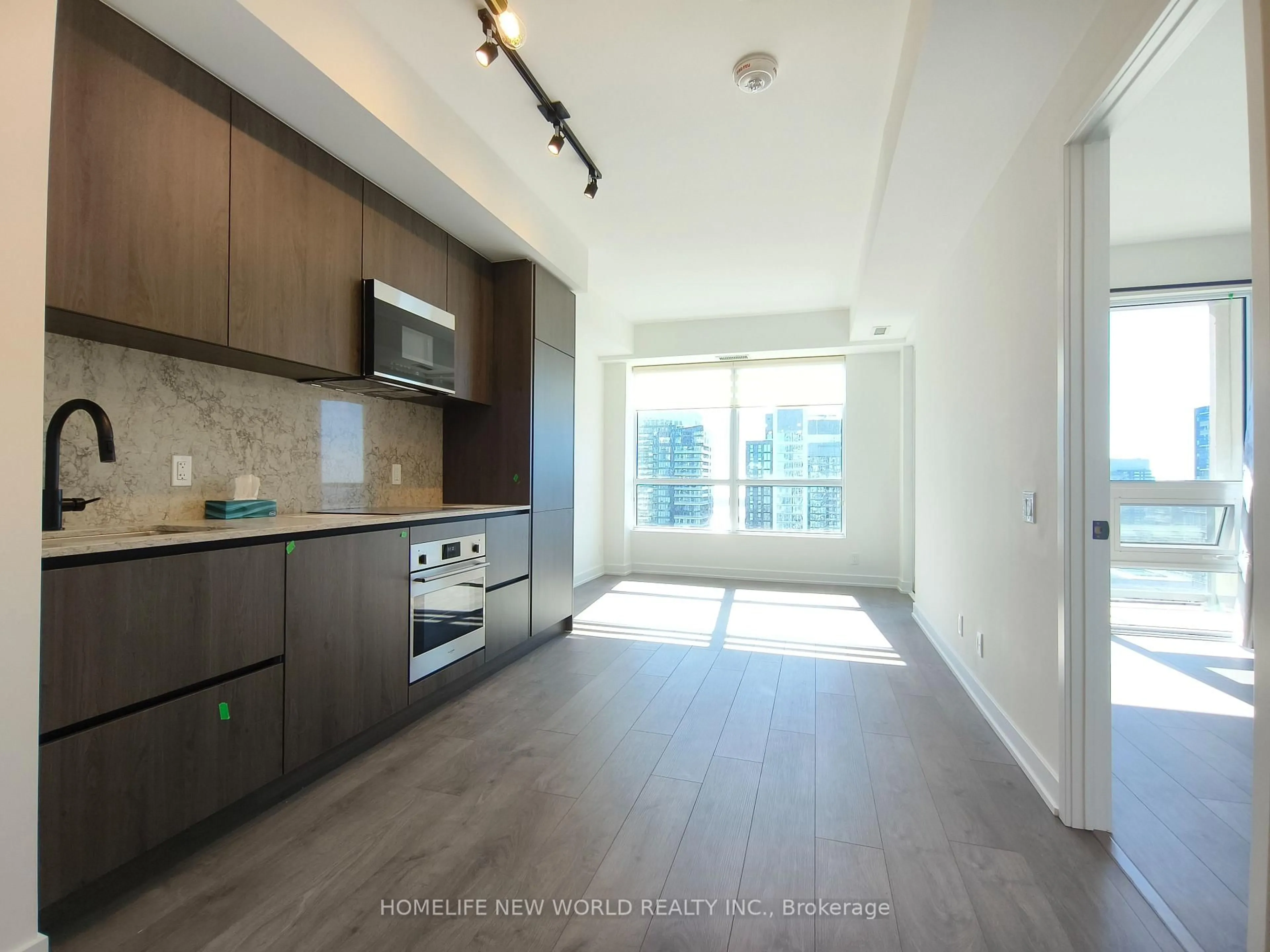 Open concept kitchen, unknown for 108 Peter St #4208, Toronto Ontario M5V 0W2