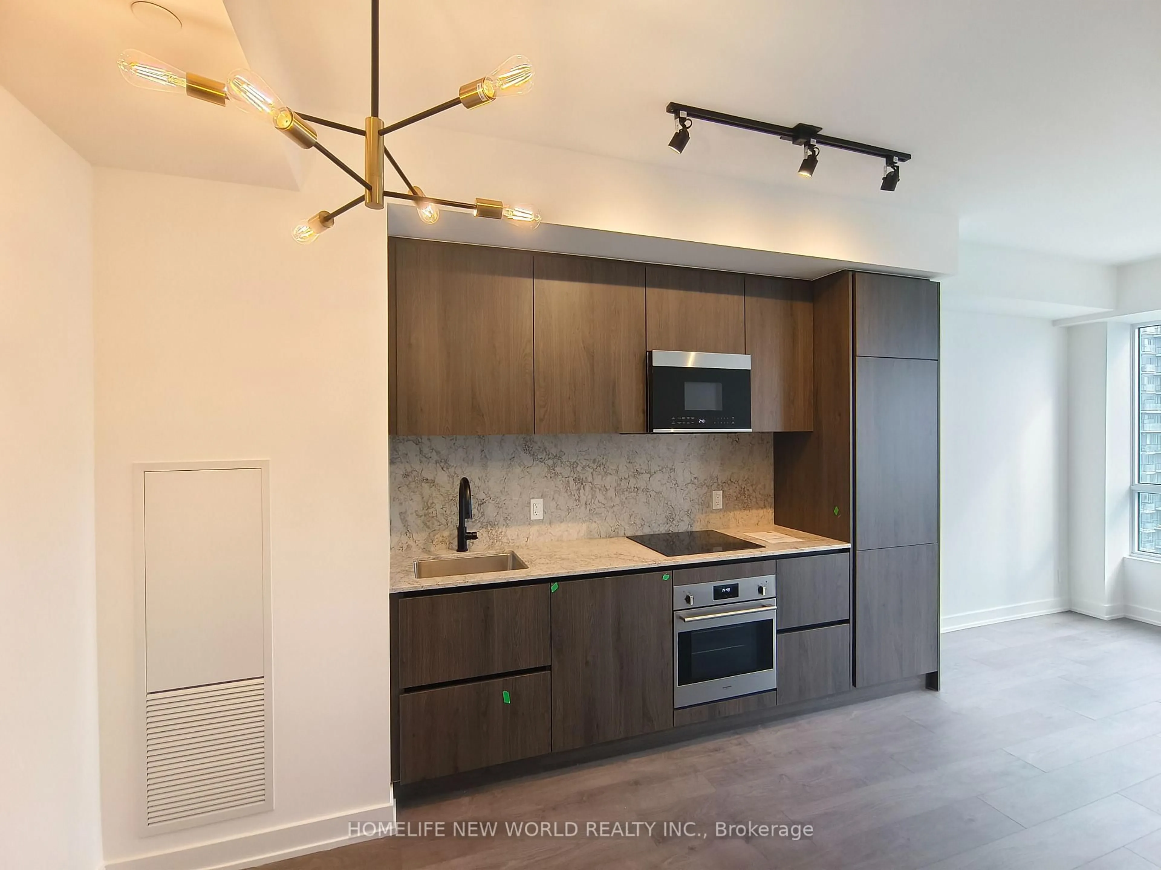 Open concept kitchen, unknown for 108 Peter St #4208, Toronto Ontario M5V 0W2