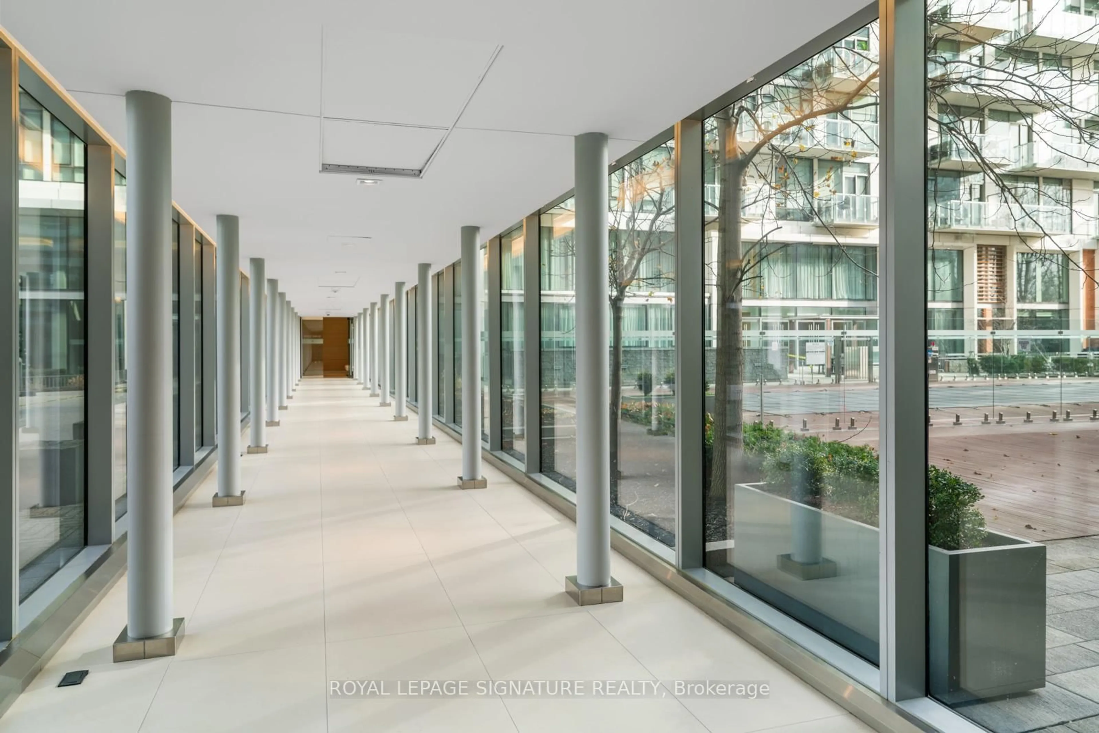 Indoor foyer for 39 Queens Quay #827, Toronto Ontario M5E 0A5