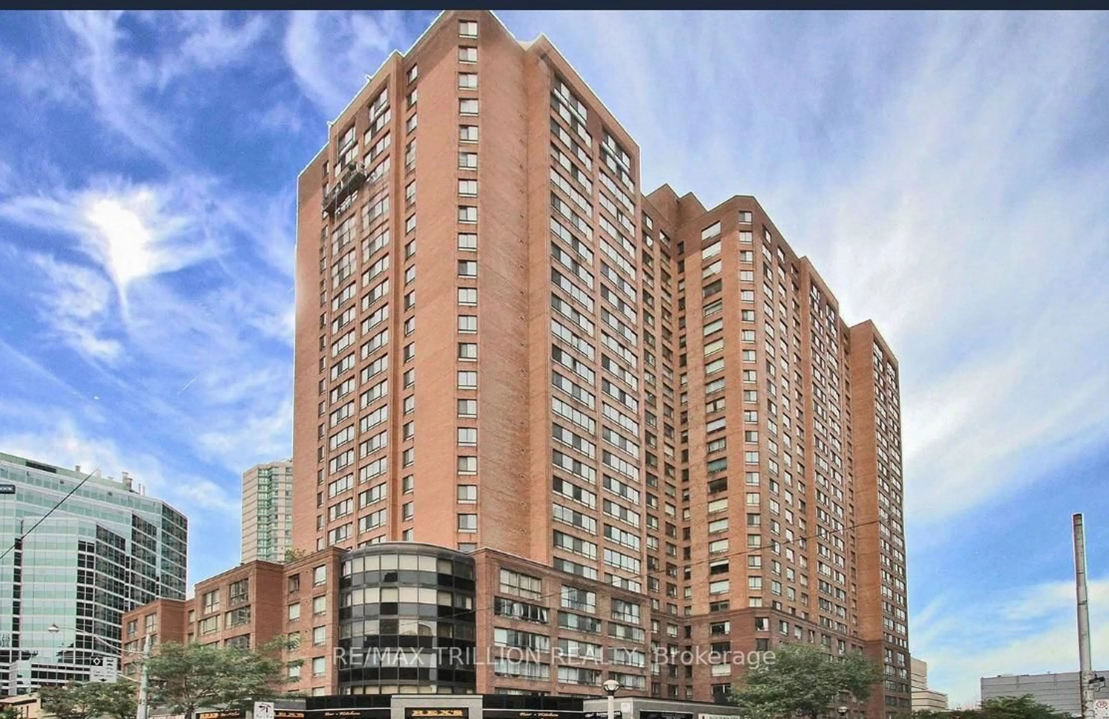 Unknown for 633 Bay St #914, Toronto Ontario M5G 2G4