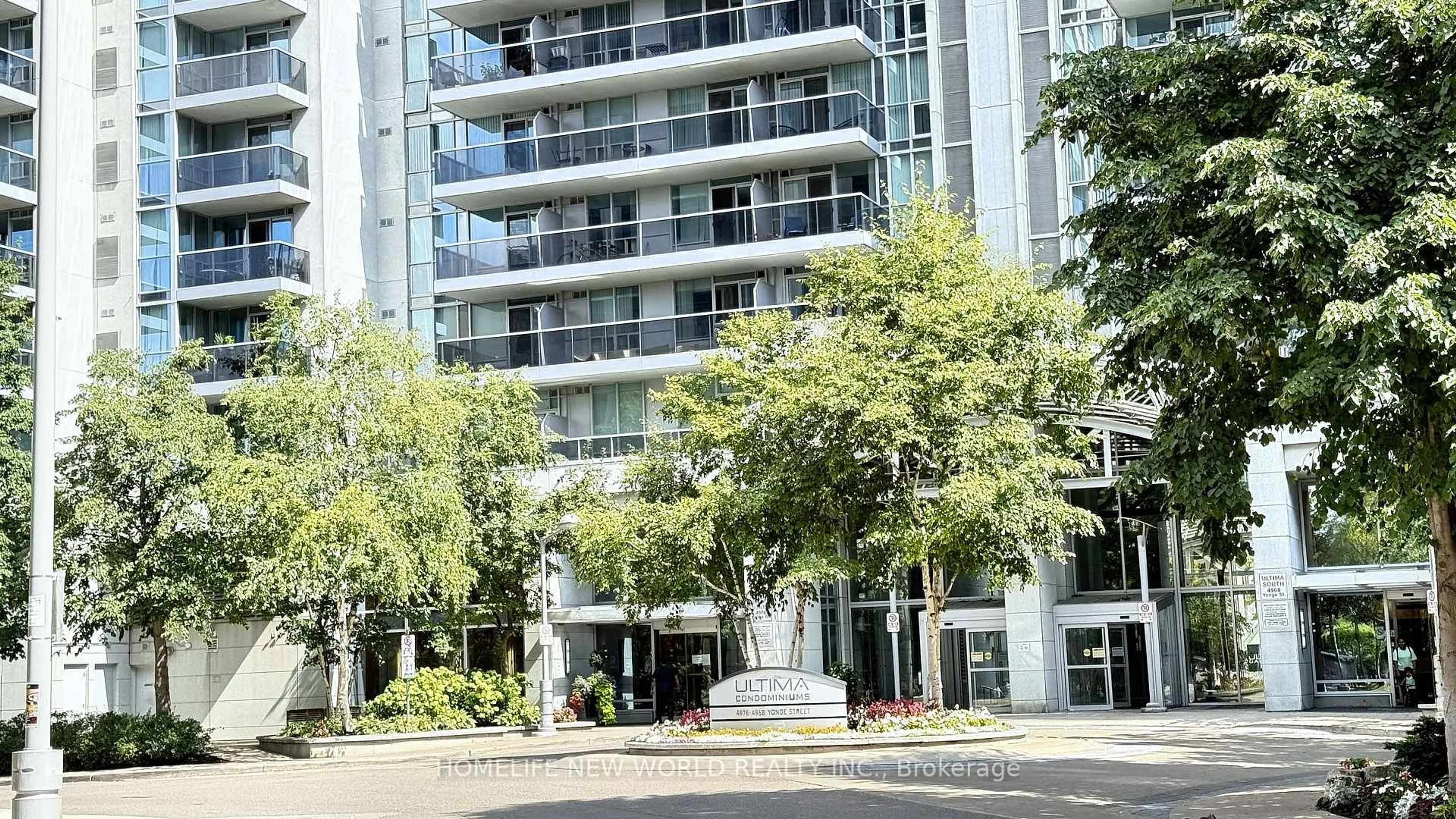 Indoor foyer for 4978 Yonge St #1209, Toronto Ontario M2N 7G8