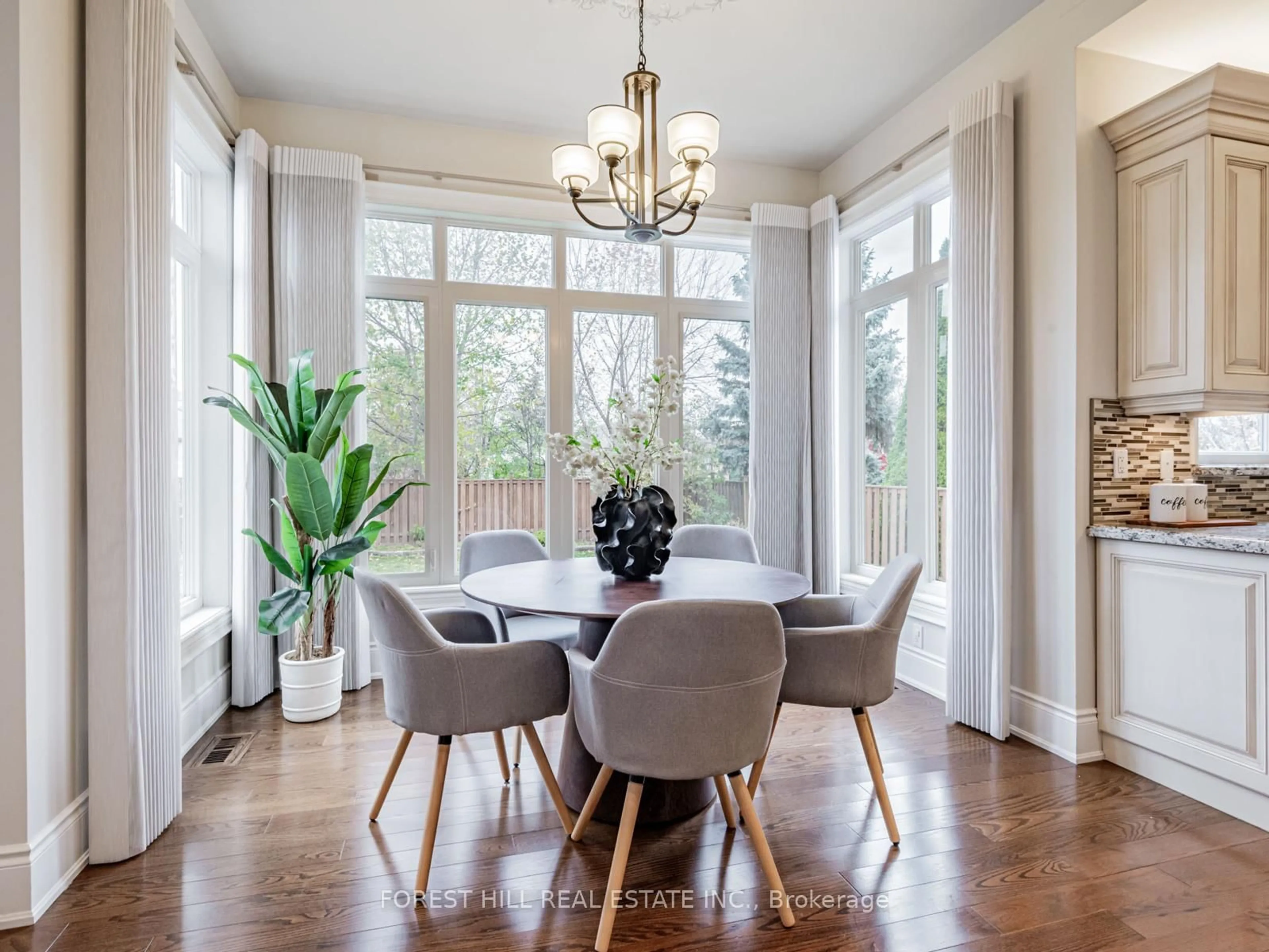 Dining room, wood/laminate floor for 6 Terrace Ave, Toronto Ontario M2R 1E9