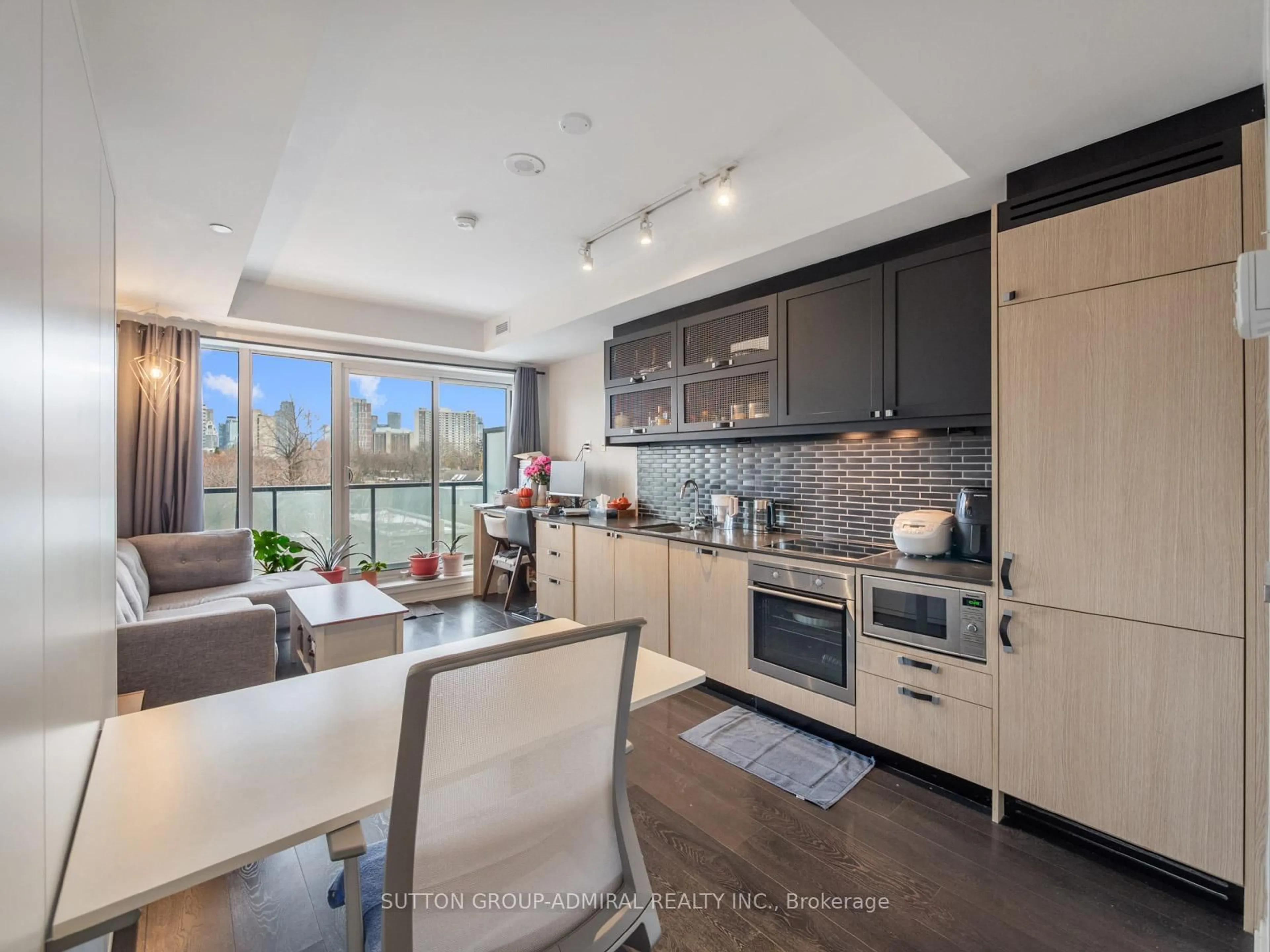 Open concept kitchen, unknown for 783 Bathurst St #406, Toronto Ontario M5S 1Z5