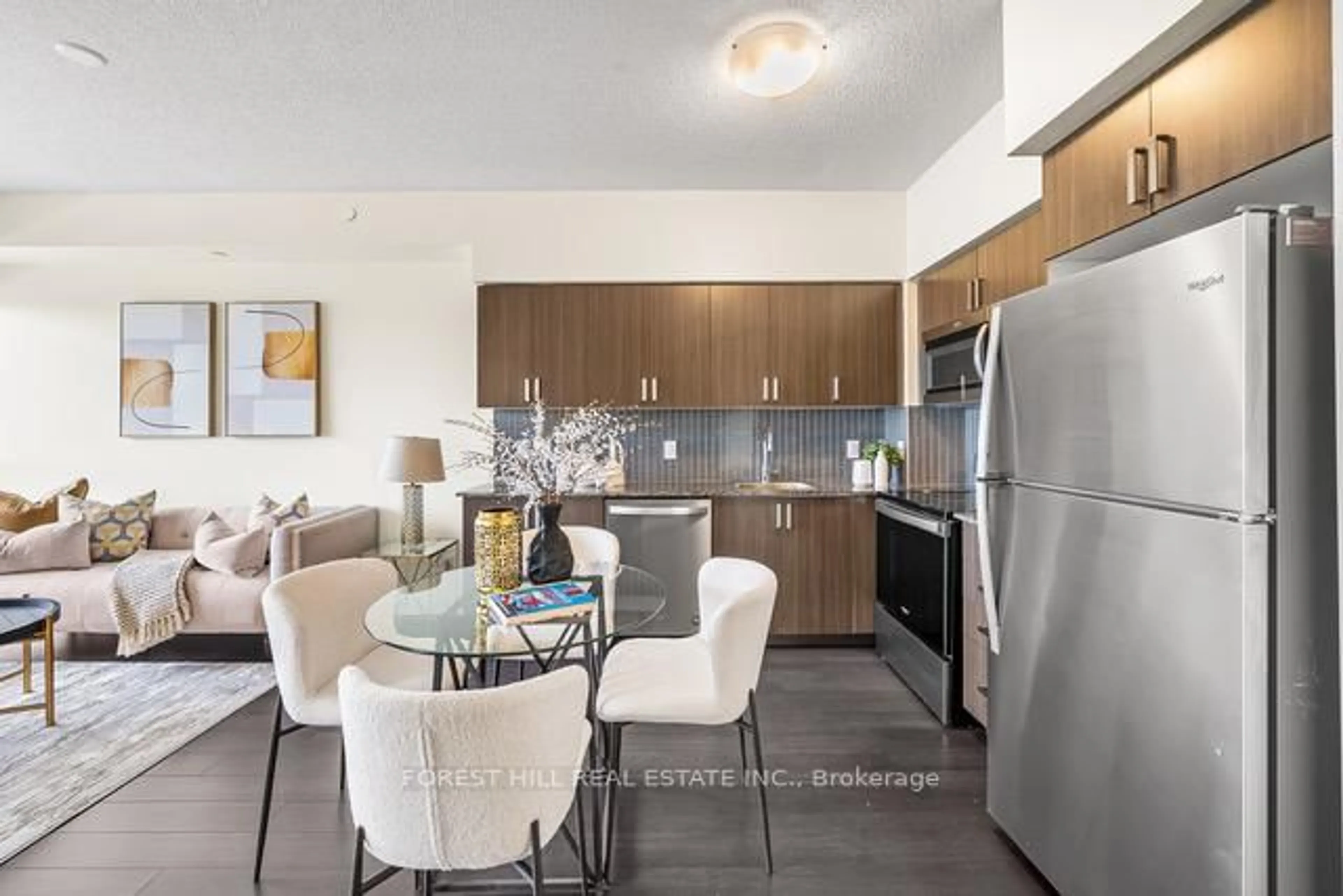 Open concept kitchen, ceramic/tile floor for 1603 Eglinton Ave #319, Toronto Ontario M6E 0A1