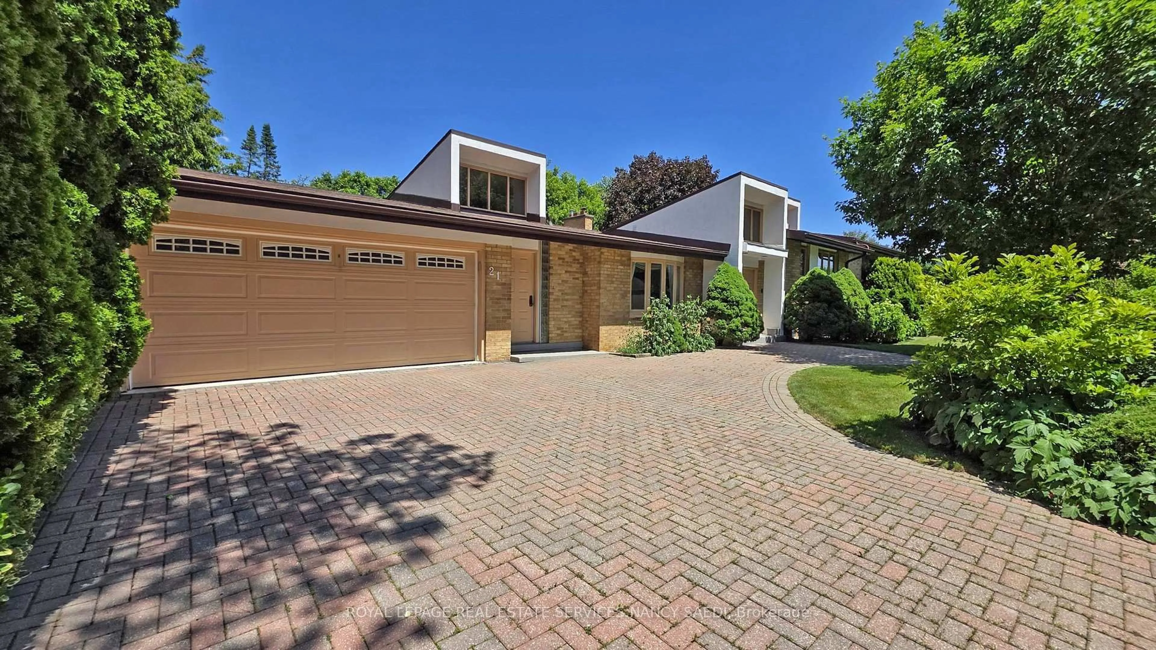 Home with brick exterior material, street for 21 Banbury Rd, Toronto Ontario M3B 2K5