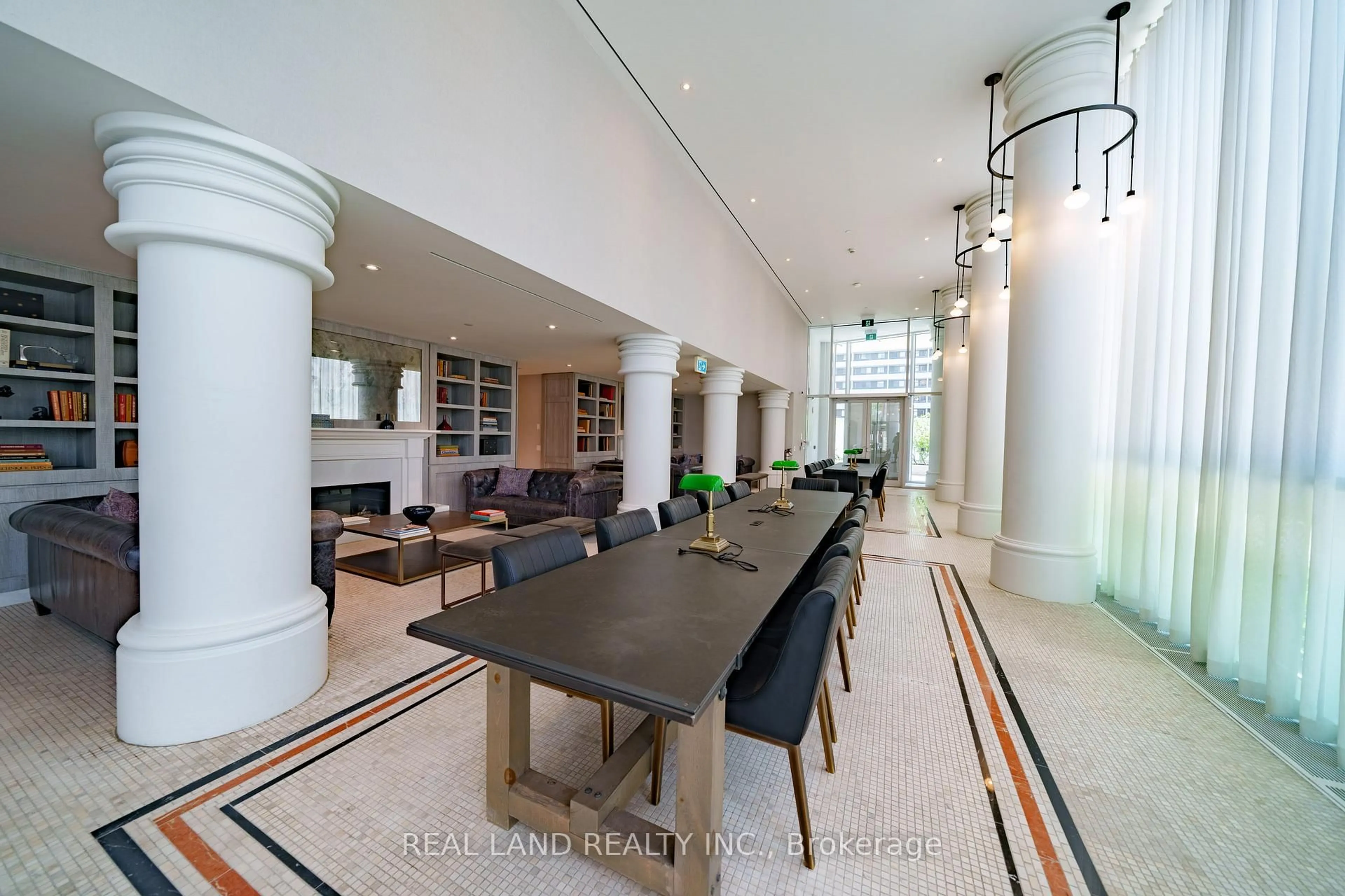 Unknown for 33 Helendale Ave #814, Toronto Ontario M4R 0A4