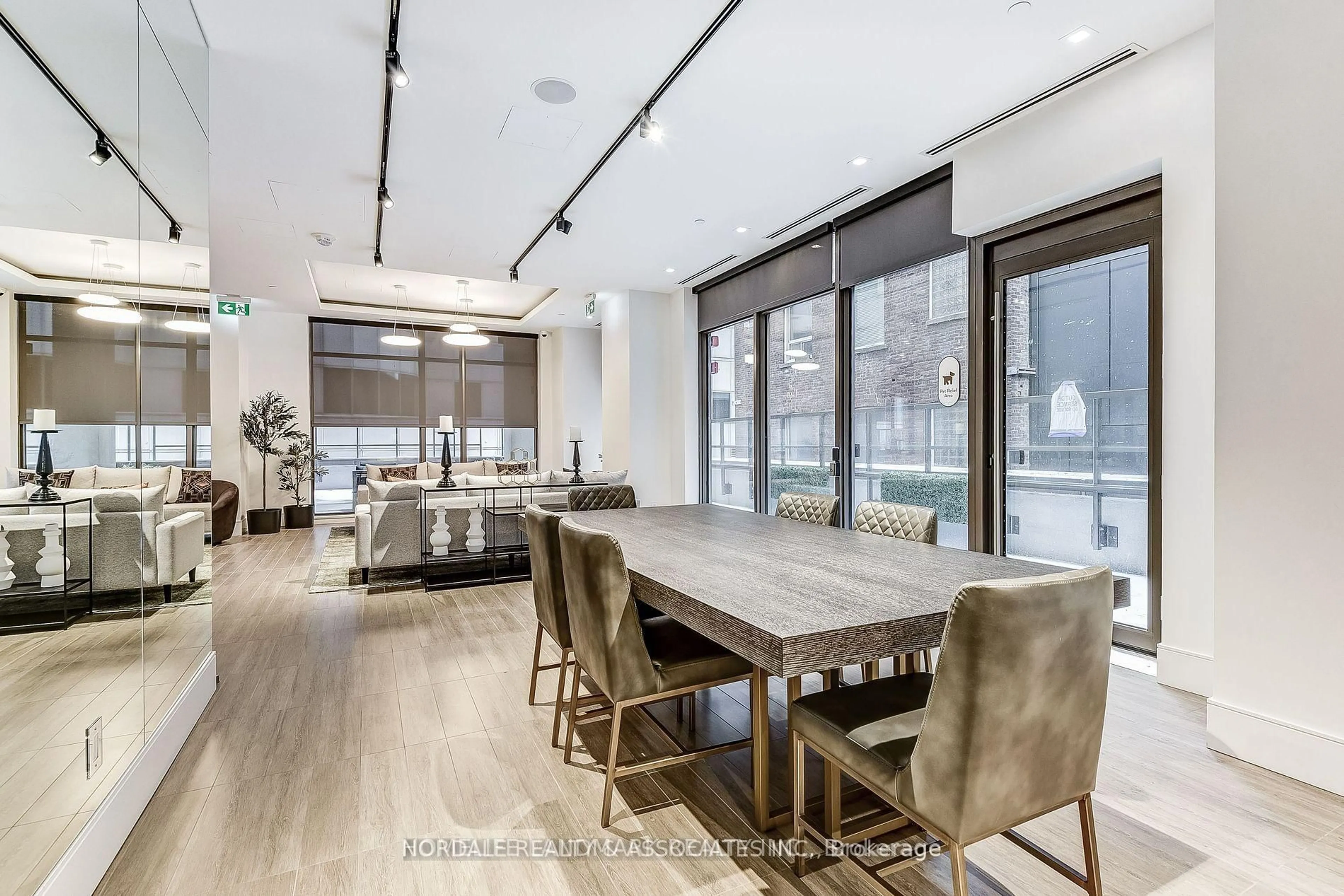 Dining room, unknown for 28 Widmer St #3625, Toronto Ontario M5V 0T2