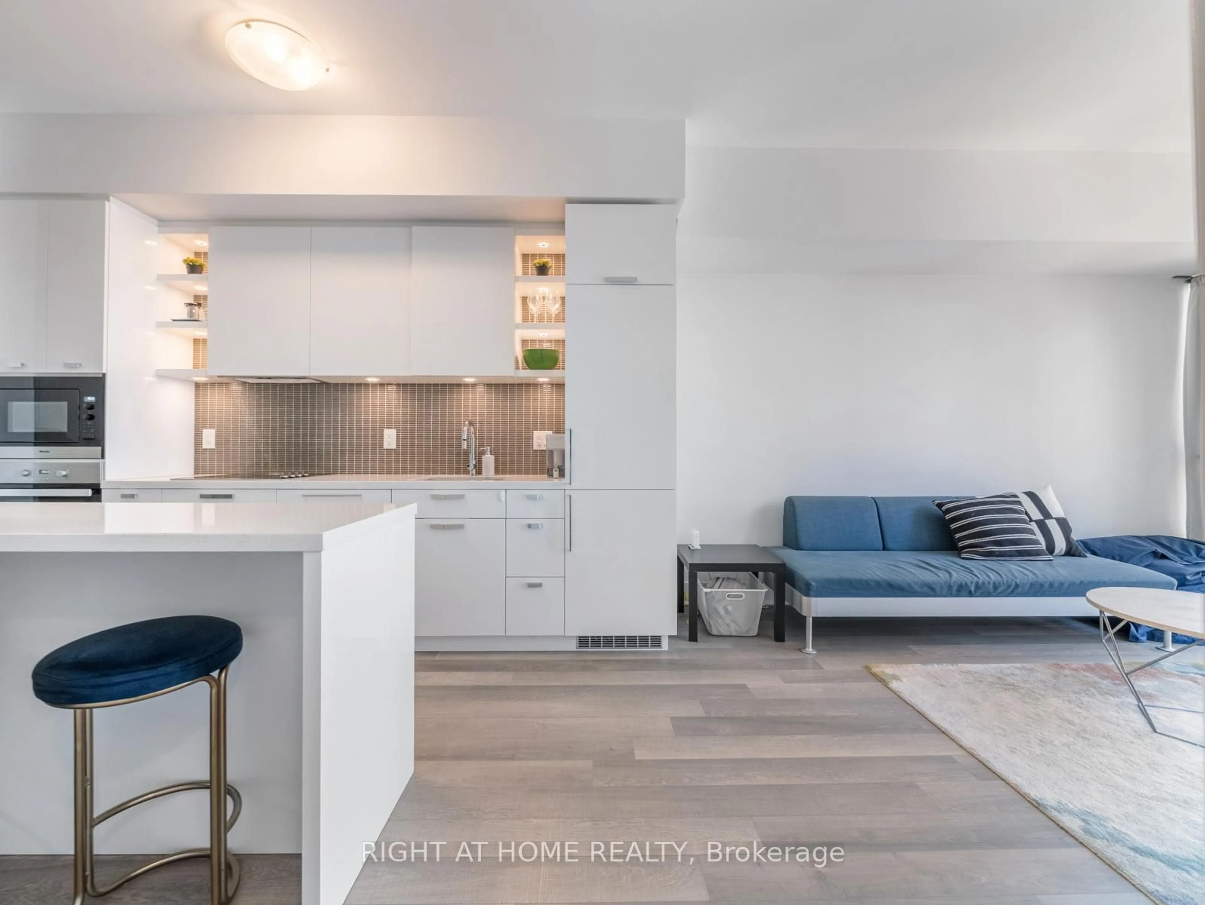 Open concept kitchen, unknown for 32 Davenport Rd #706, Toronto Ontario M5R 0B5