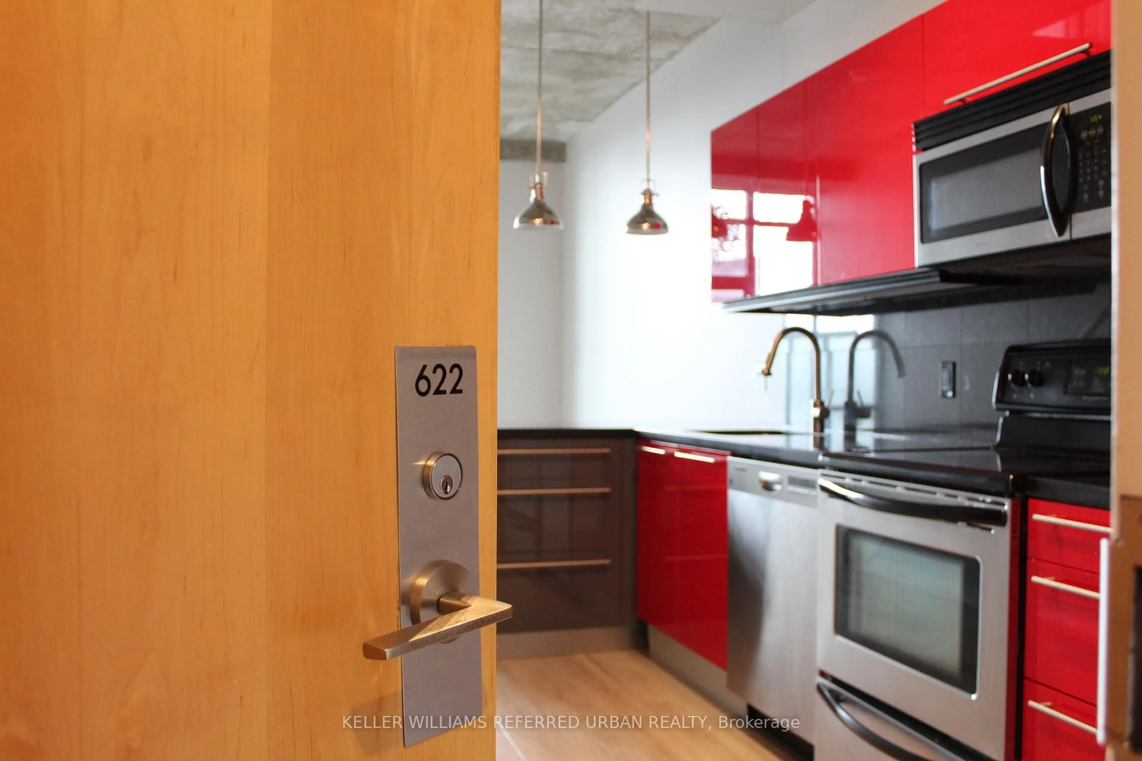 Standard kitchen, unknown for 33 Mill St #622, Toronto Ontario M5A 3R3