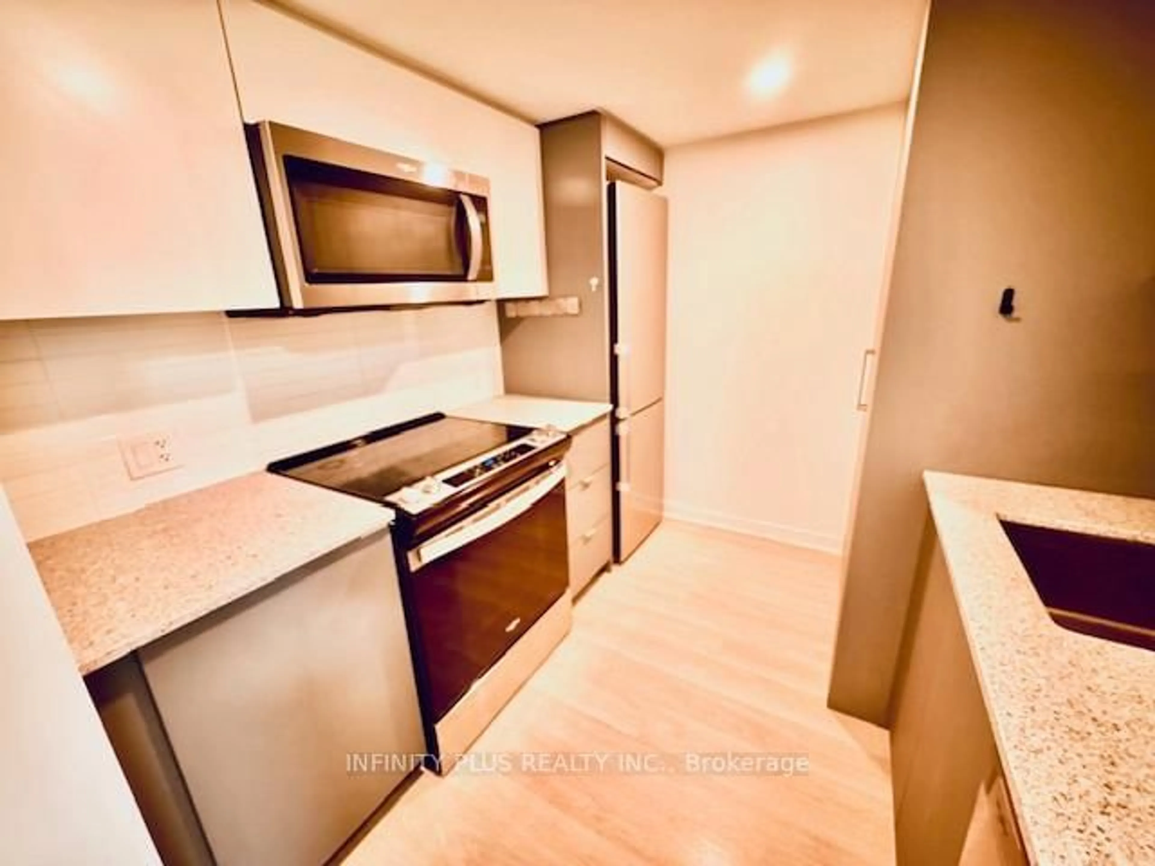 Standard kitchen, unknown for 500 Wilson Ave #501, Toronto Ontario M3H 0E5